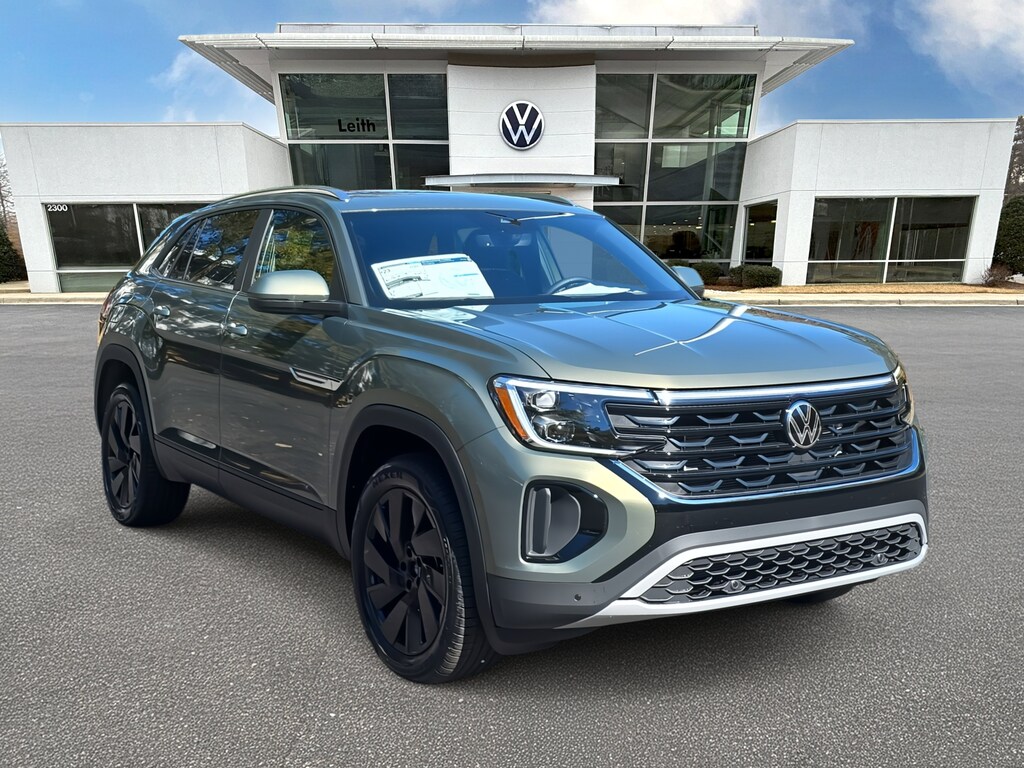 New 2026 Volkswagen Atlas Cross Sport 2.0T SE w/Technology SUV
