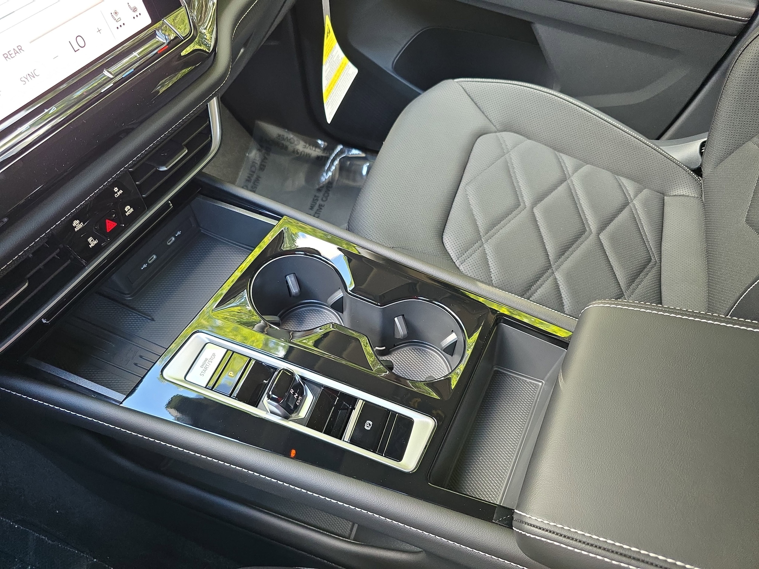 2026 Volkswagen Atlas SE w/Tech - Photo 26