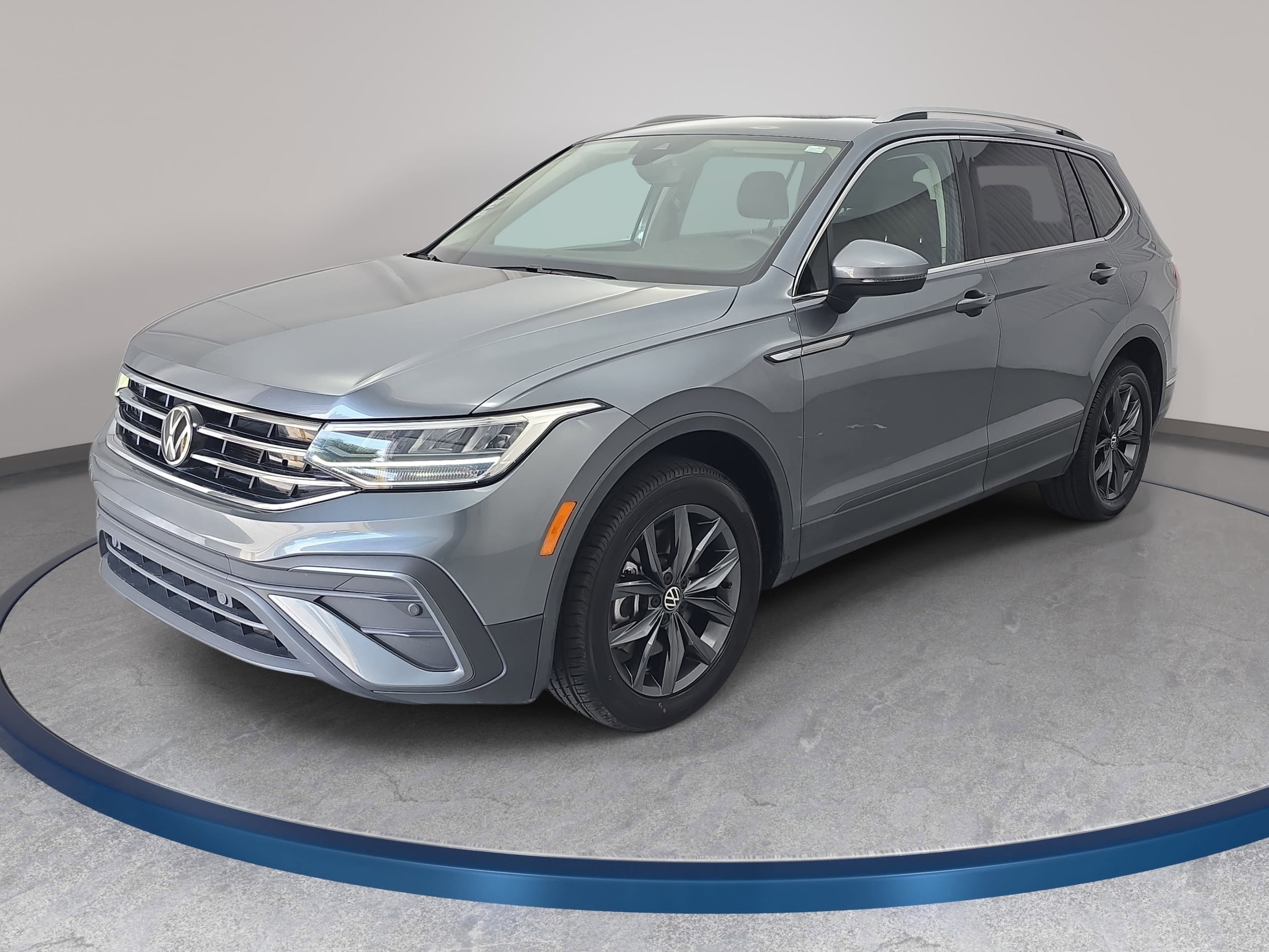 2023 Volkswagen Tiguan 2.0T SE's photo