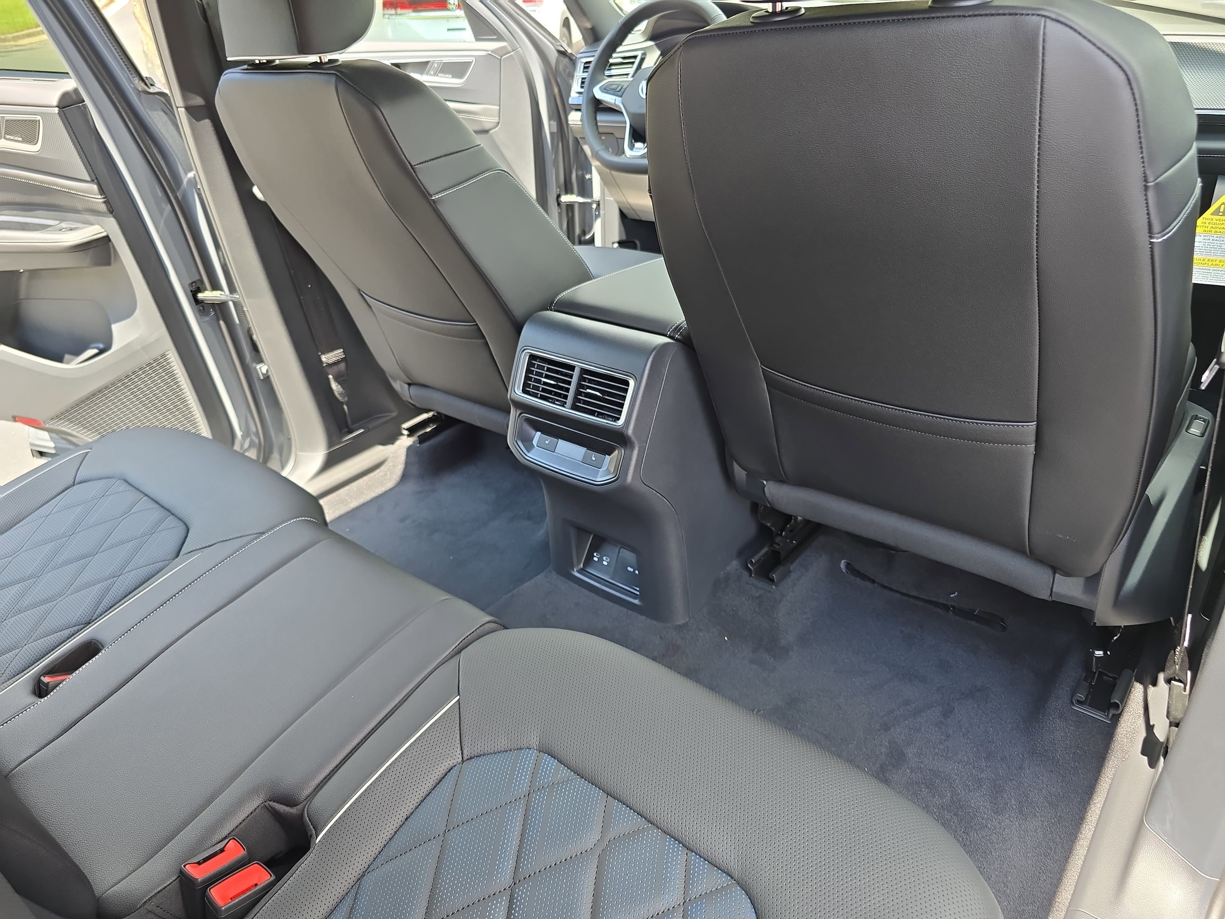 2026 Volkswagen Atlas Cross Sport SEL Premium R-LINE - Photo 11