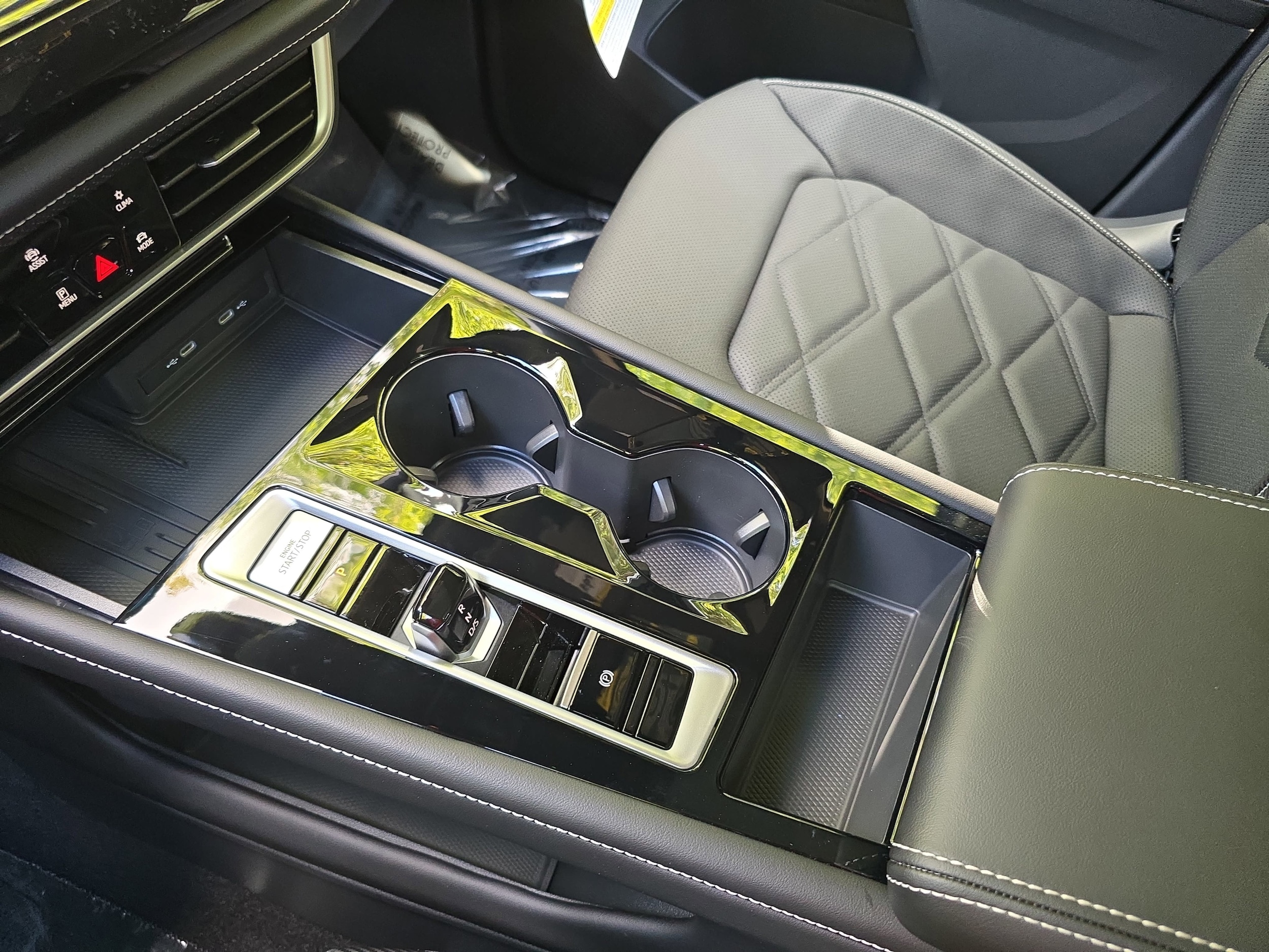 2026 Volkswagen Atlas Cross Sport SE w/Tech - Photo 25