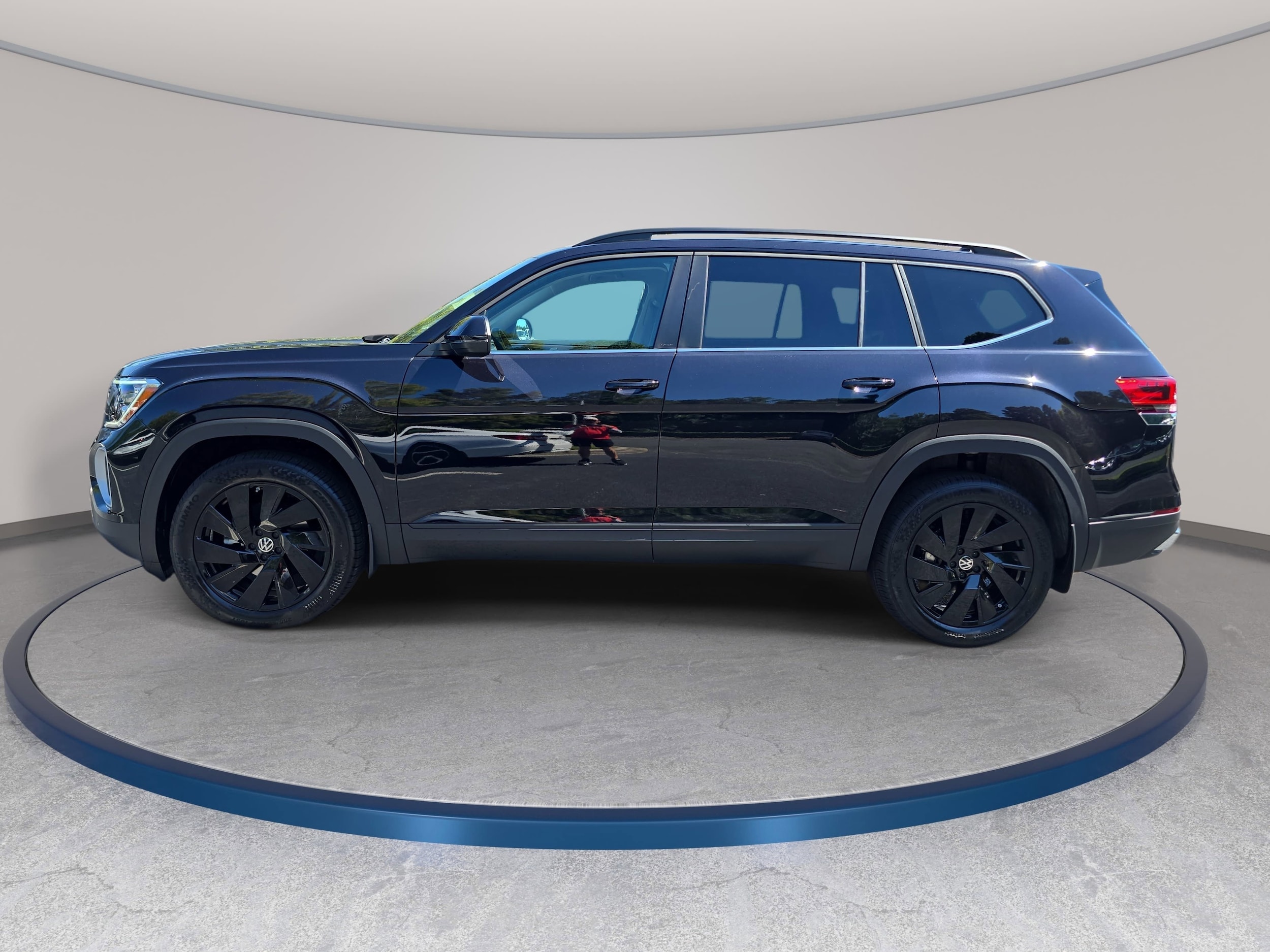 2026 Volkswagen Atlas SE w/Tech - Photo 8