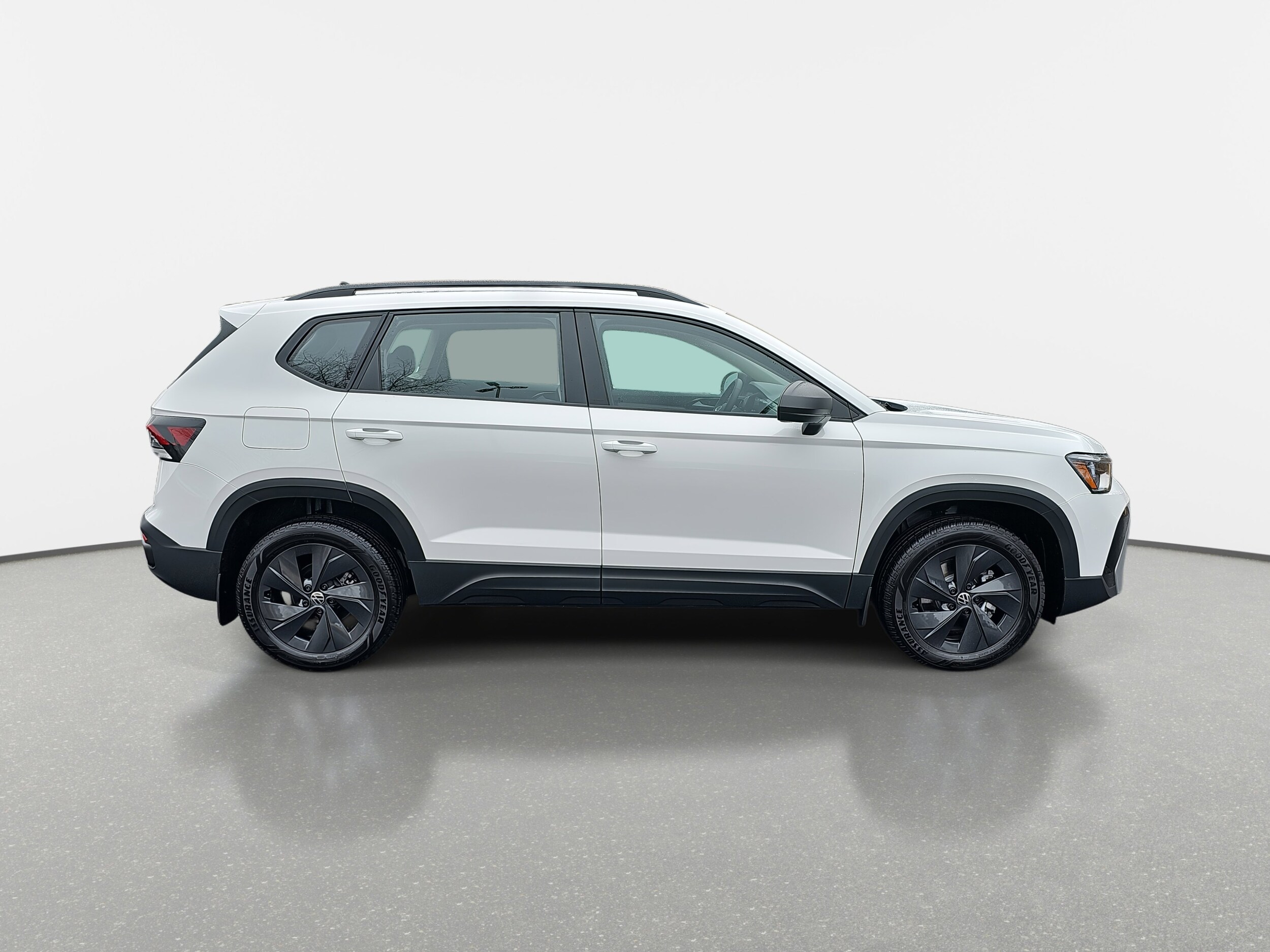 2025 Volkswagen Taos S photo 2