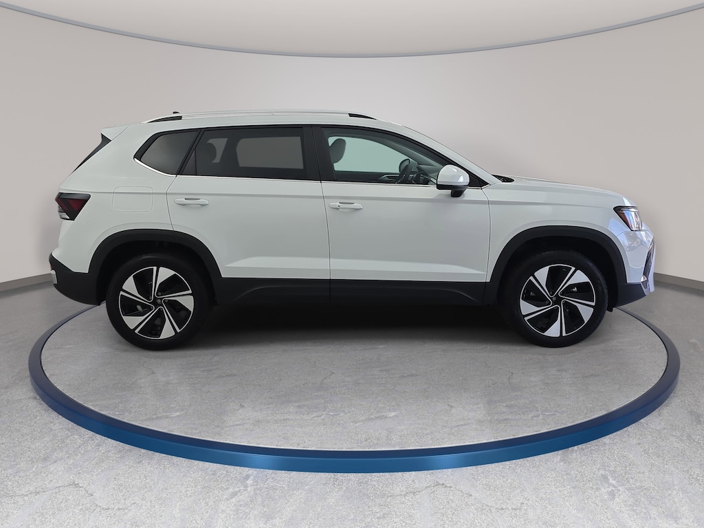 New 2026 Volkswagen Taos 1.5T SE SUV