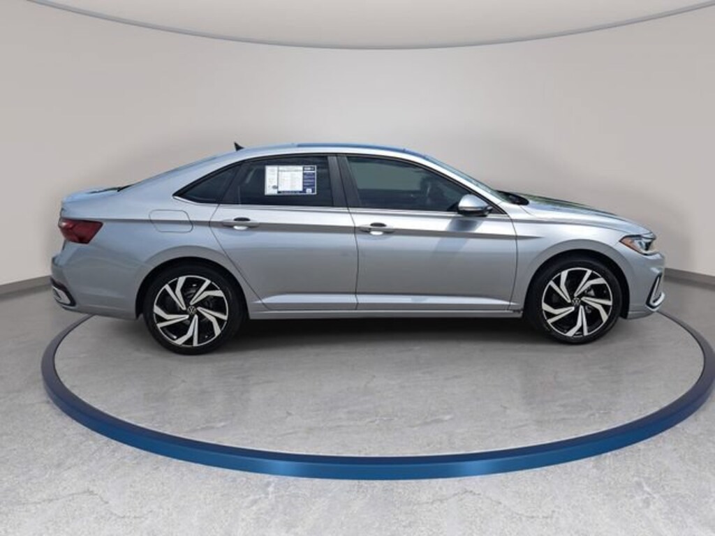 Used 2025 Volkswagen Jetta 1.5T SEL Sedan