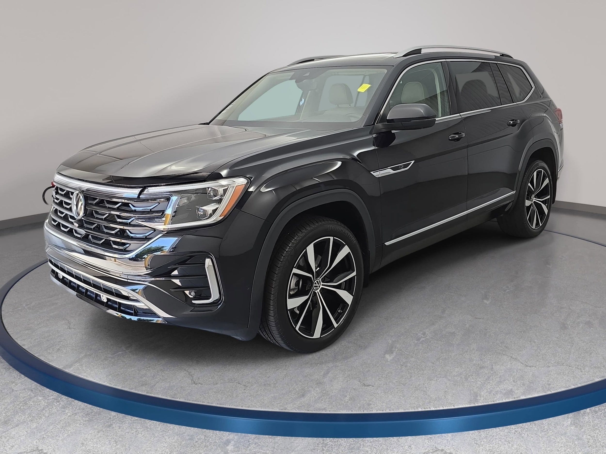 2024 Volkswagen Atlas 2.0T SEL Premium R-Line 4MOTION's photo