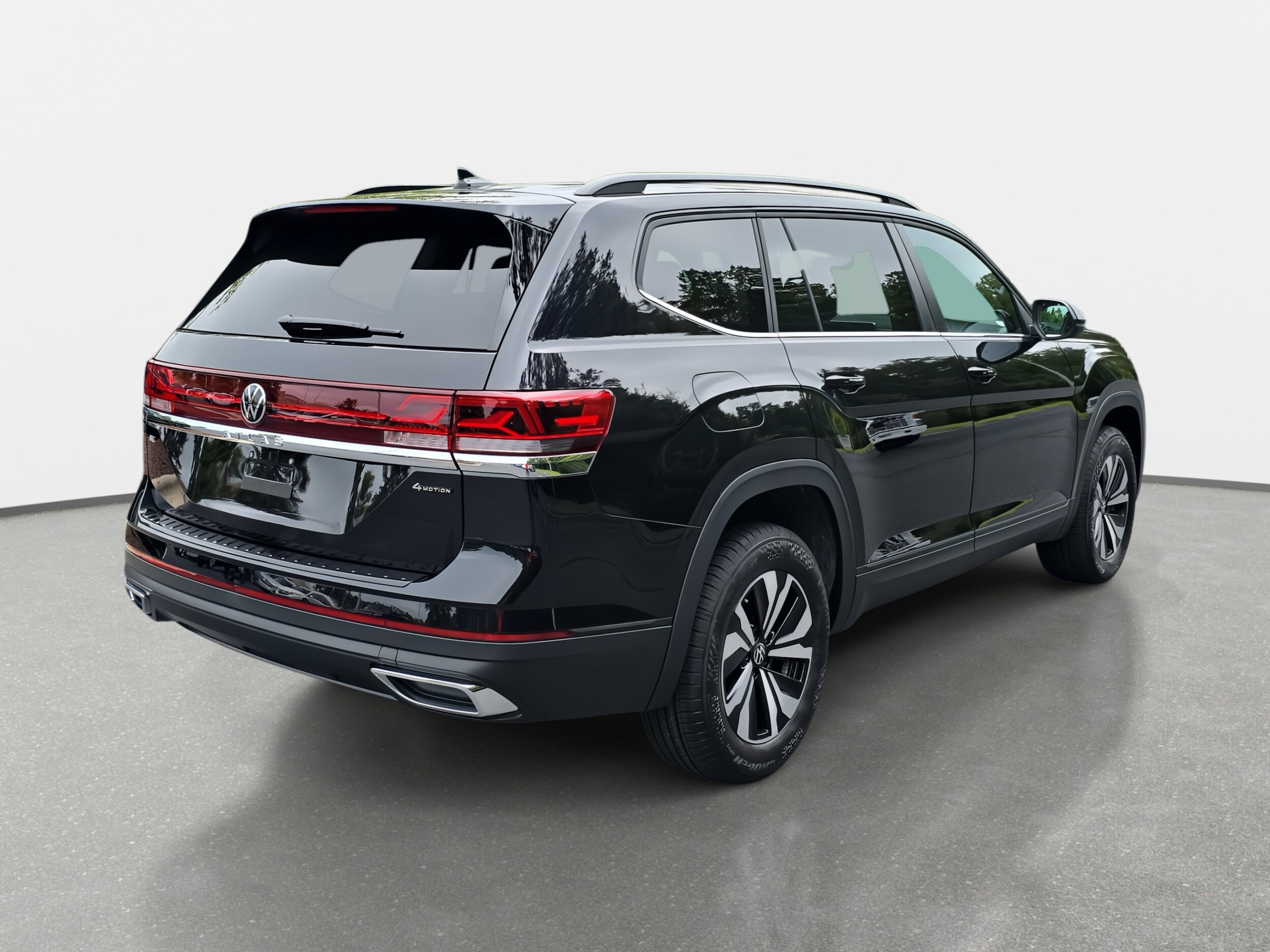2026 Volkswagen Atlas SE photo 3