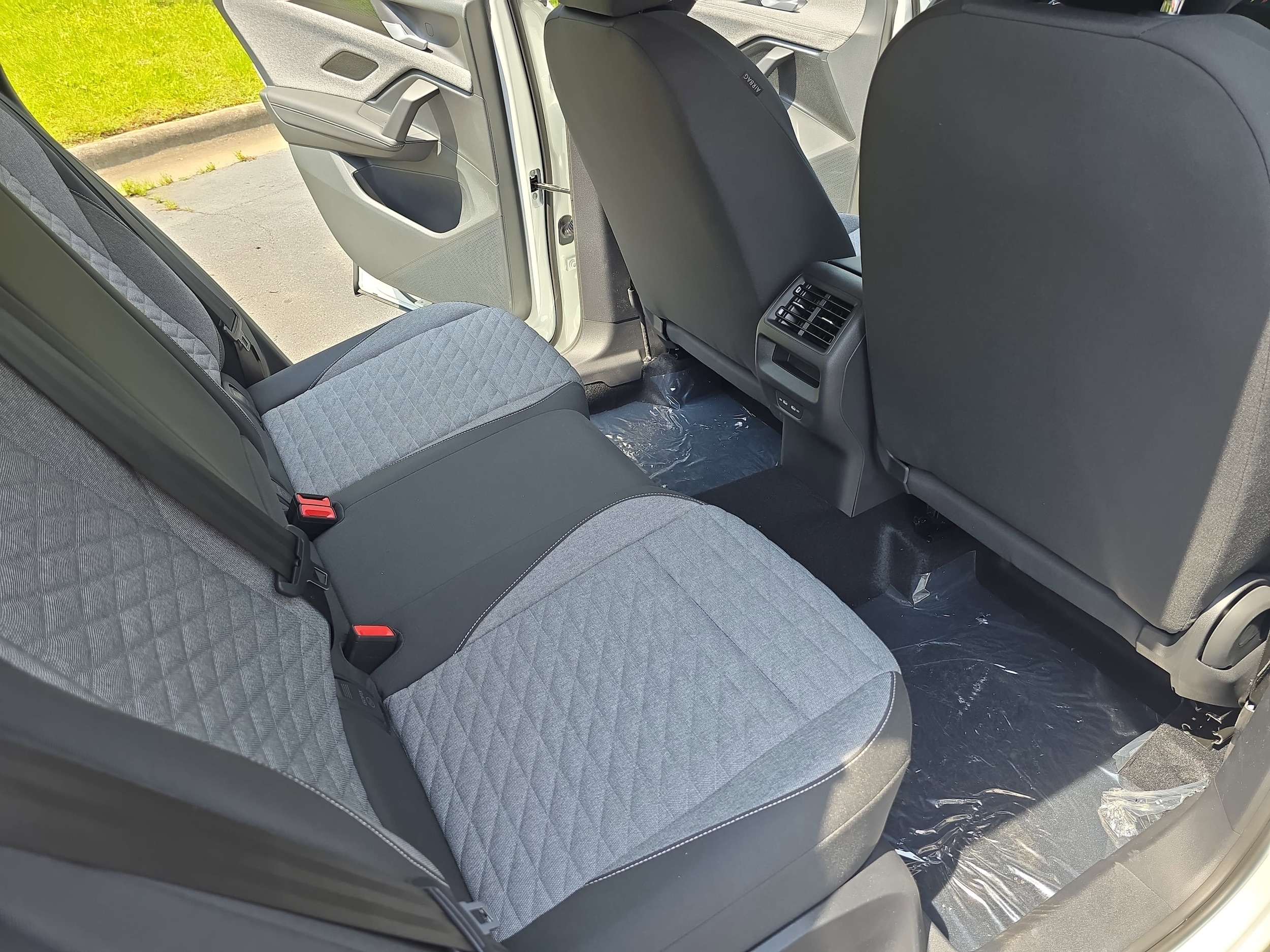 2025 Volkswagen Tiguan S - Photo 11