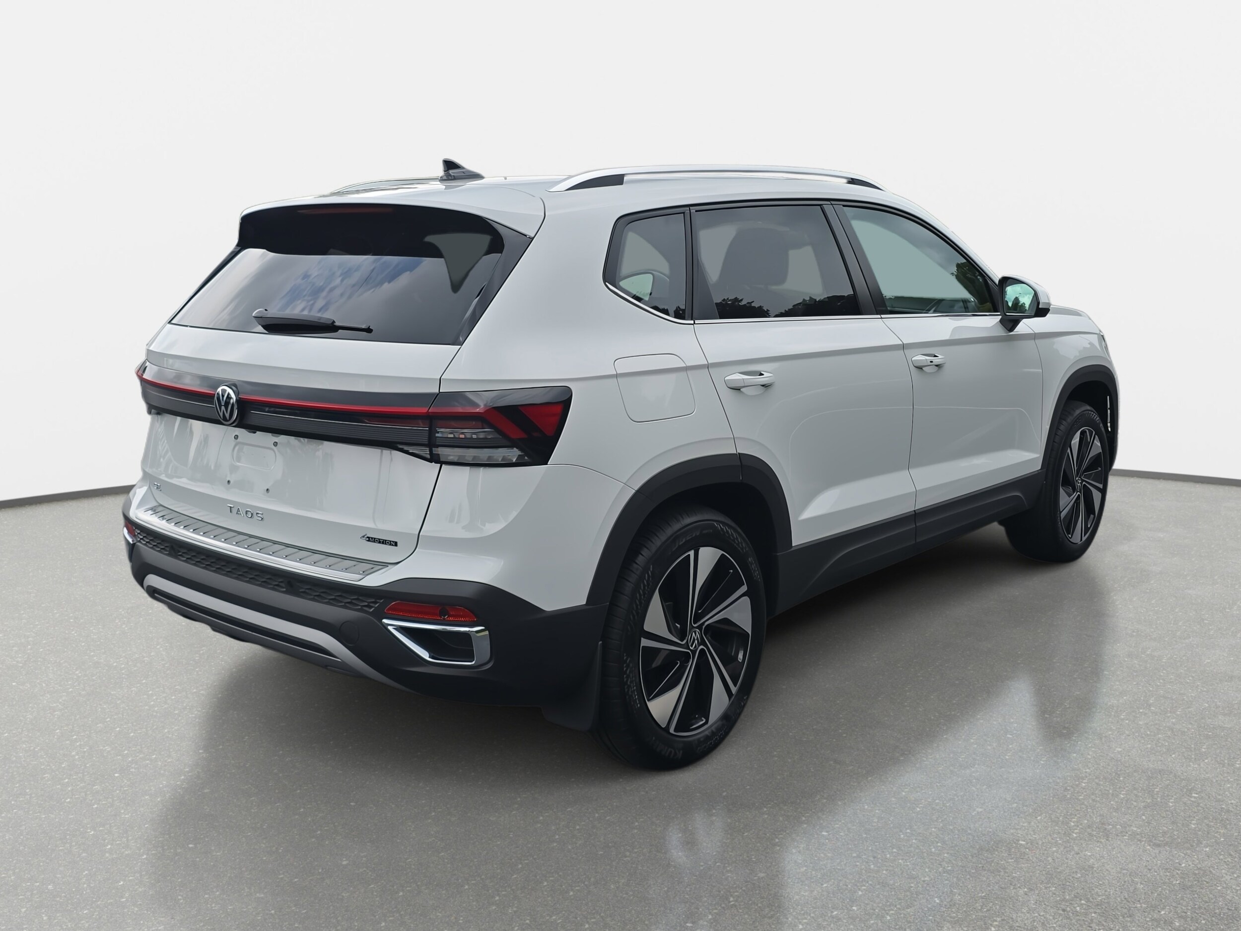 2025 Volkswagen Taos SE photo 3