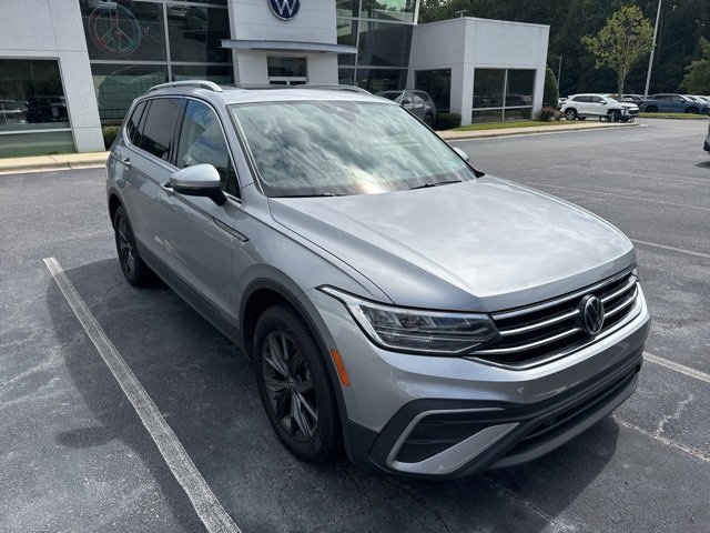 2022 Volkswagen Tiguan SE photo 2