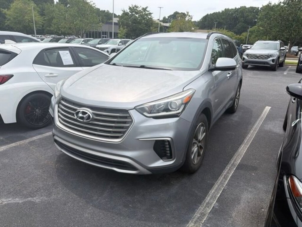 Used 2017 Hyundai Santa Fe SE SUV