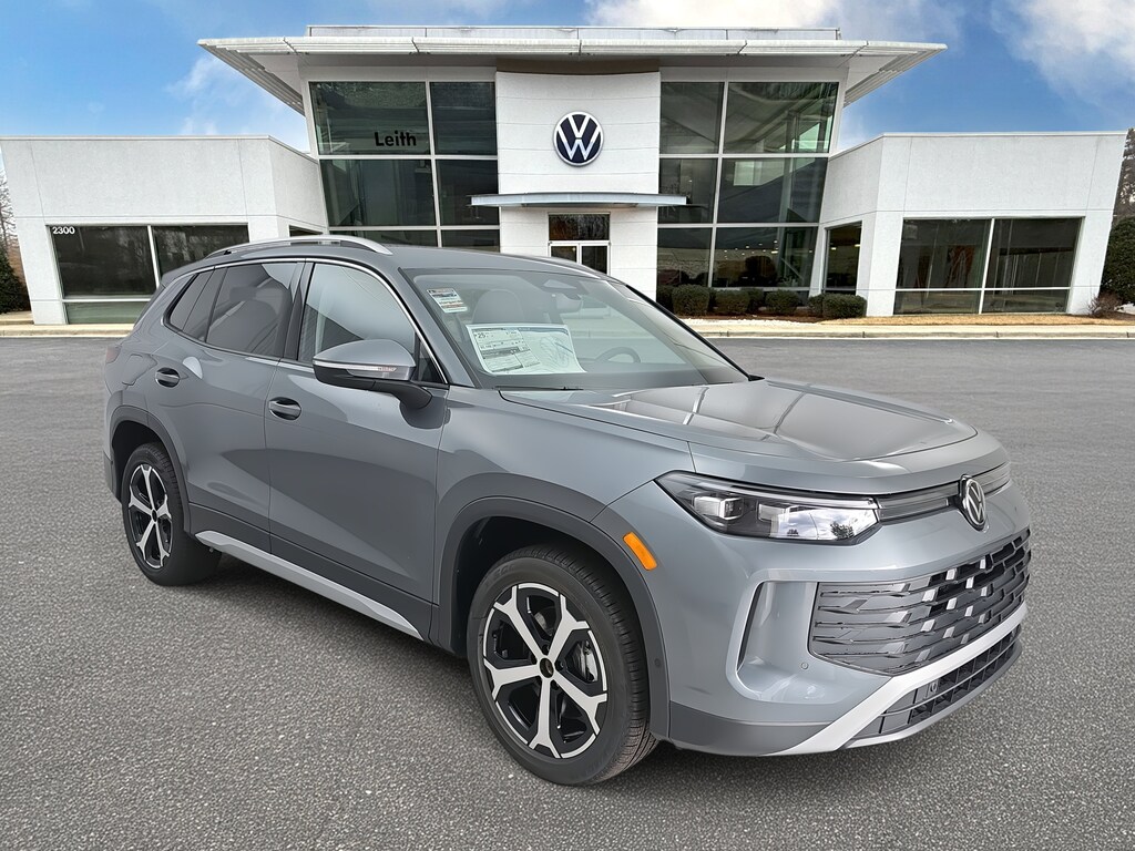 New 2025 Volkswagen Tiguan 2.0T SE SUV