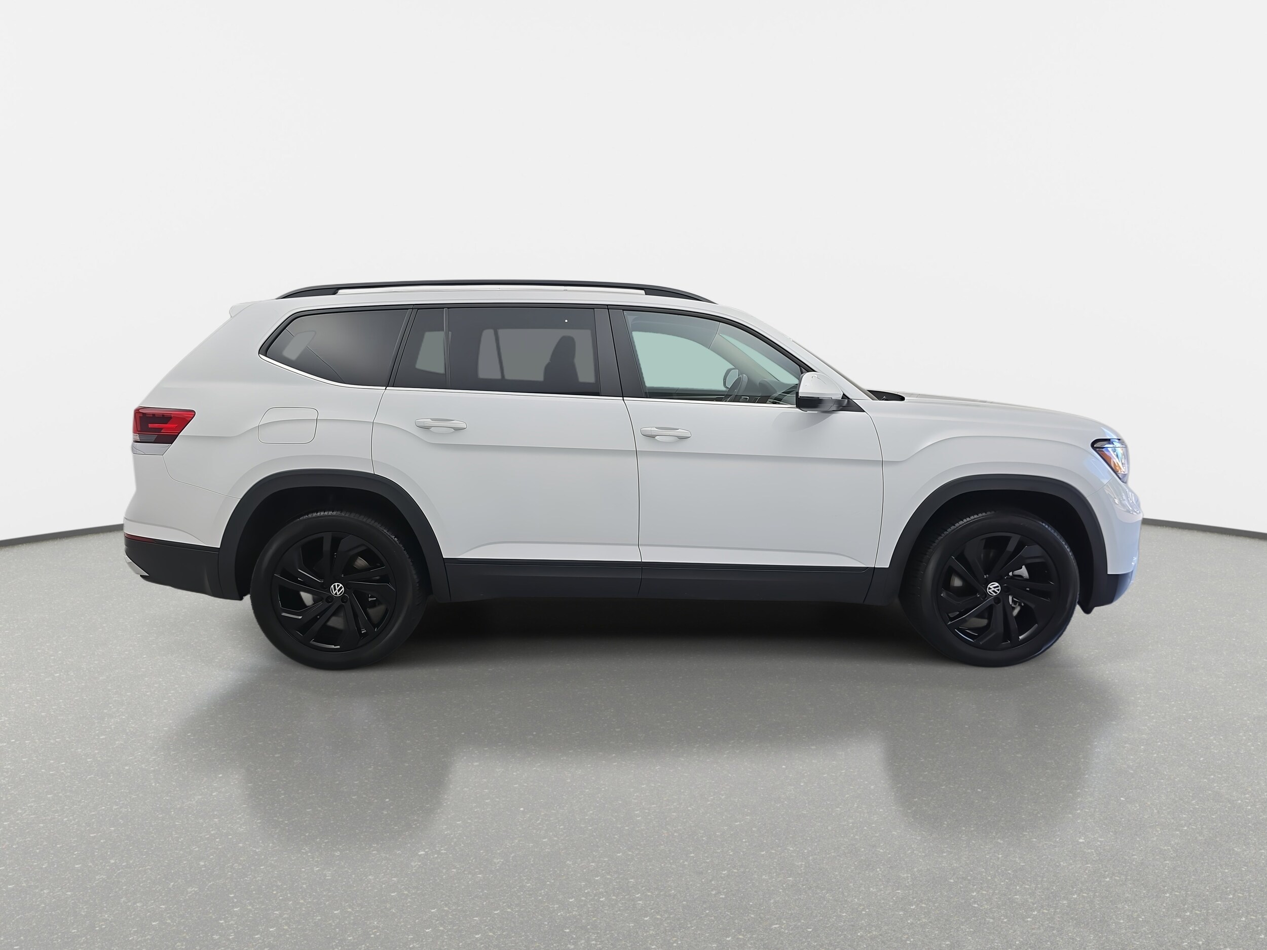 2022 Volkswagen Atlas SE Technology photo 2