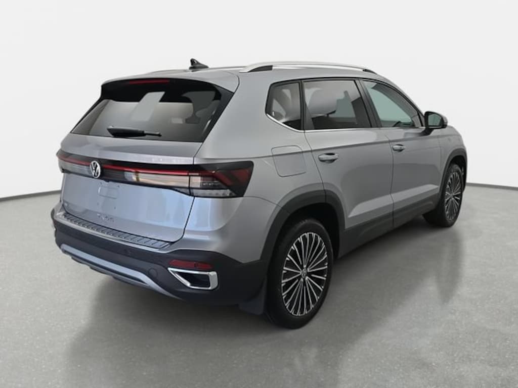 Used 2025 Volkswagen Taos 1.5T SE SUV