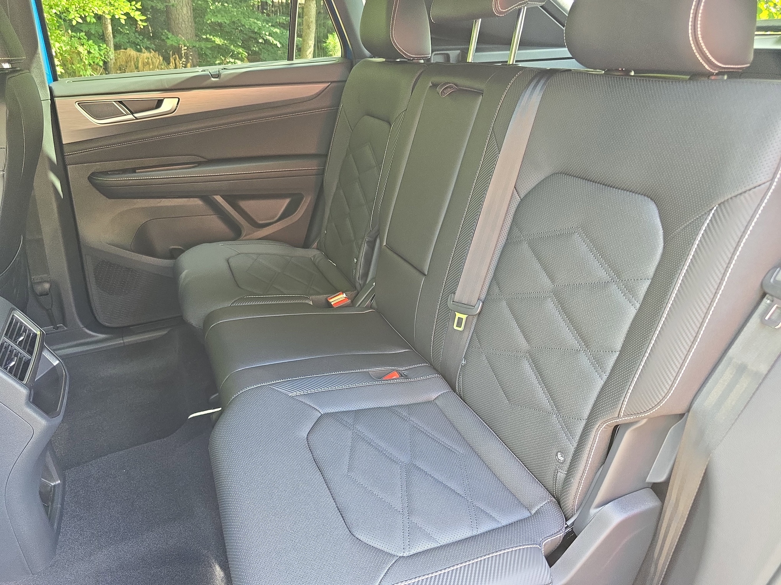 2026 Volkswagen Atlas Cross Sport SE w/Tech - Photo 14