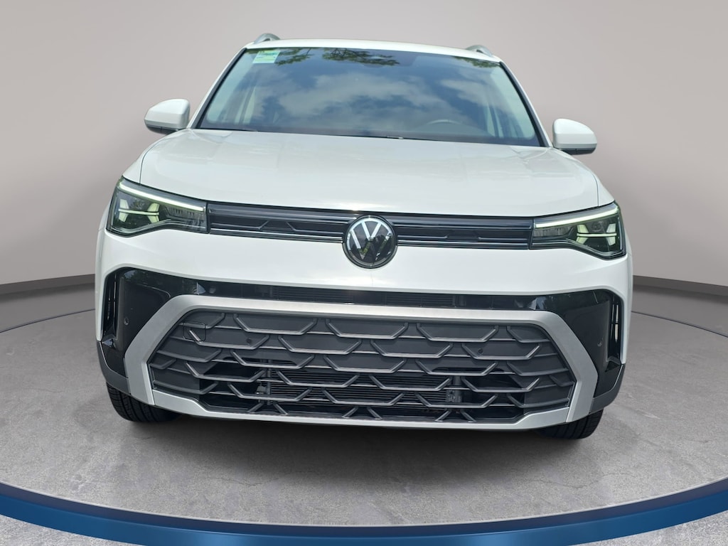 Certified 2025 Volkswagen Taos 1.5T SE SUV