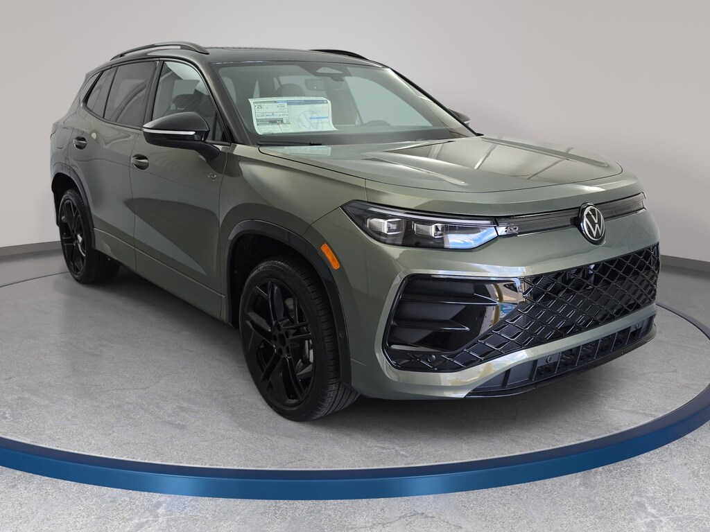 New 2026 Volkswagen Tiguan 2.0T SE R-Line Black SUV