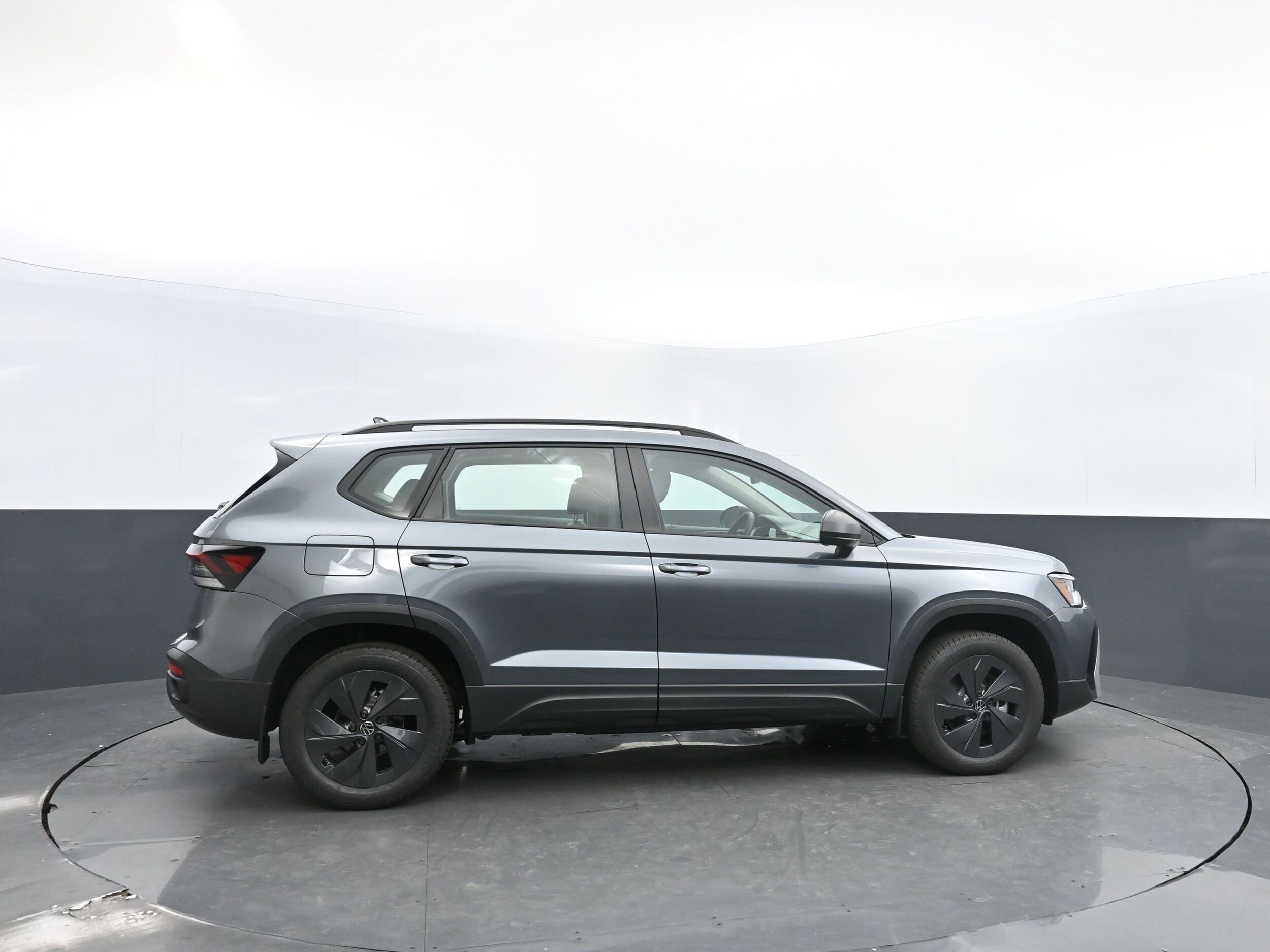 2025 Volkswagen Taos S photo 4