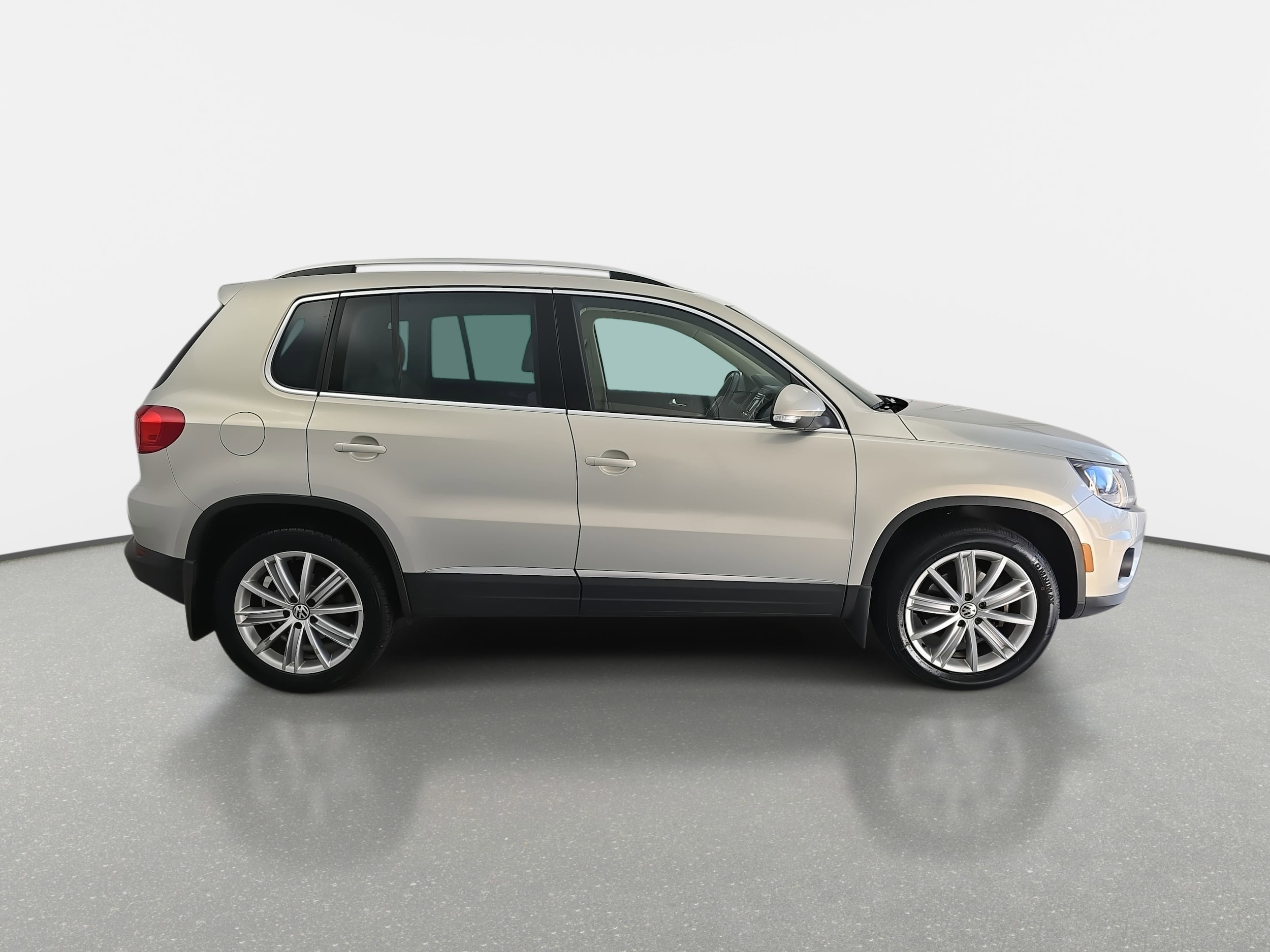 Used 2013 Volkswagen Tiguan SE with VIN WVGAV7AX8DW556520 for sale in Cary, NC