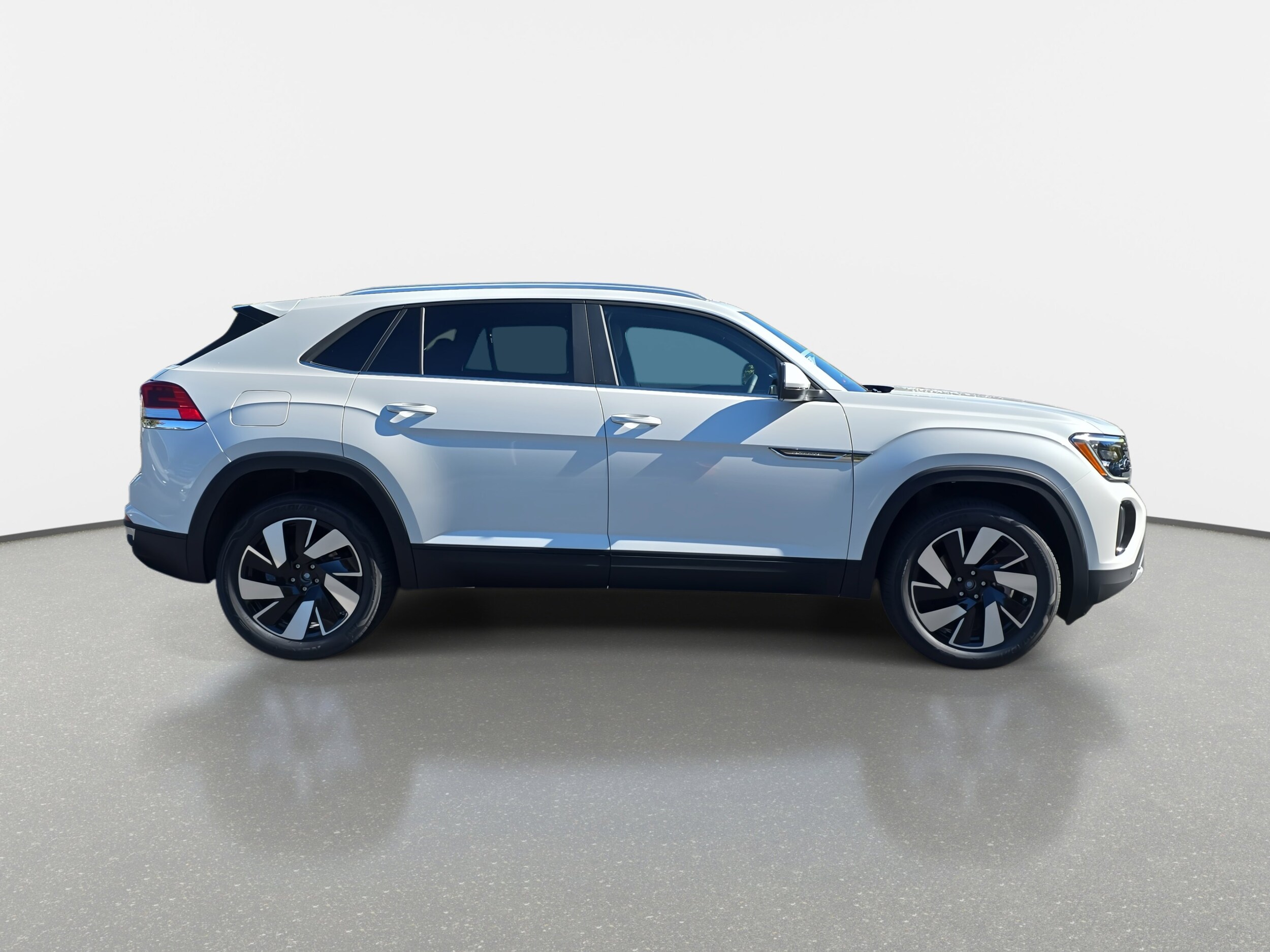 2026 Volkswagen Atlas Cross Sport SE Technology photo 2