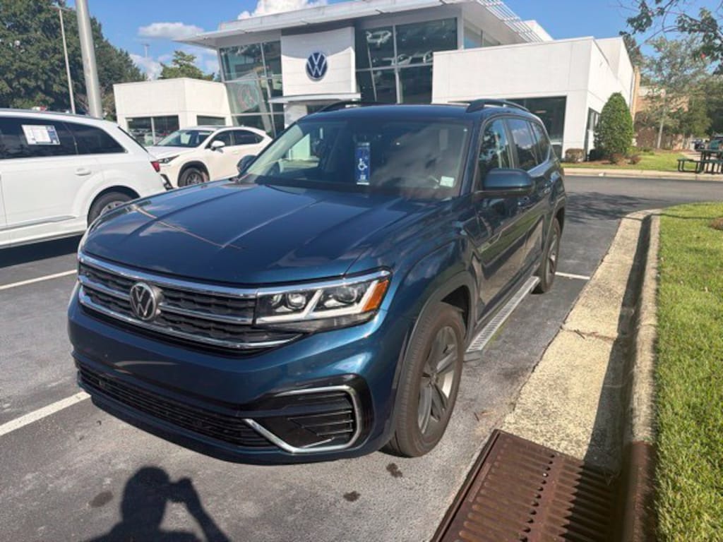 Used 2021 Volkswagen Atlas 3.6L V6 SE w/Technology R-Line SUV