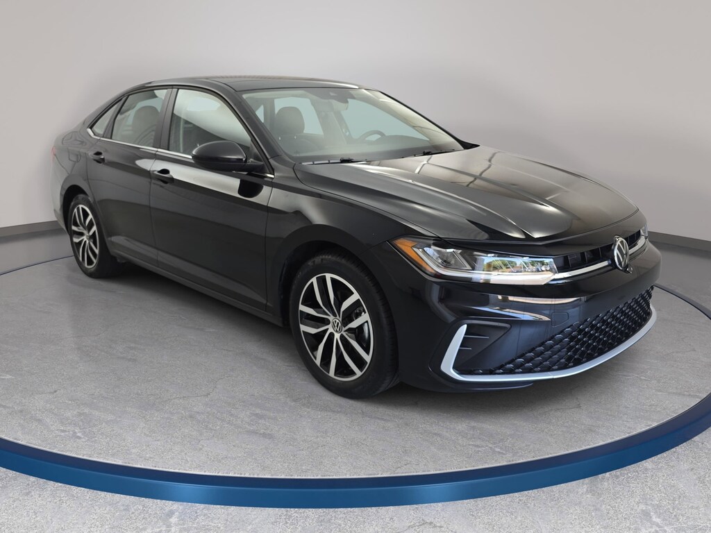 Used 2025 Volkswagen Jetta 1.5T SE Sedan