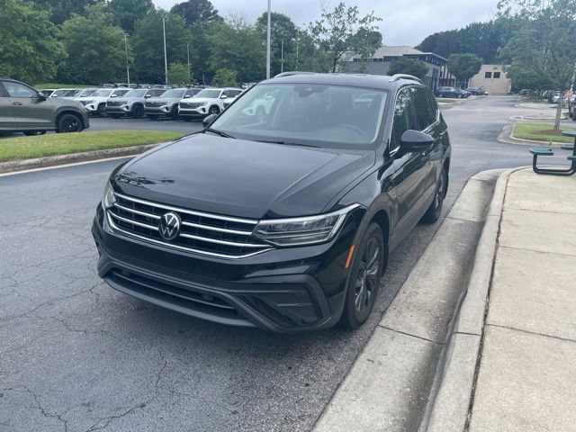 2024 Volkswagen Tiguan 2.0T SE's photo