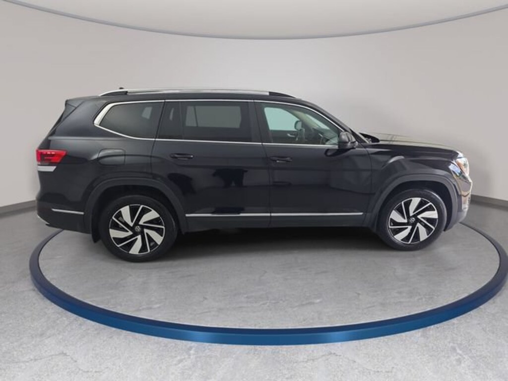 Used 2025 Volkswagen Atlas 2.0T SEL SUV