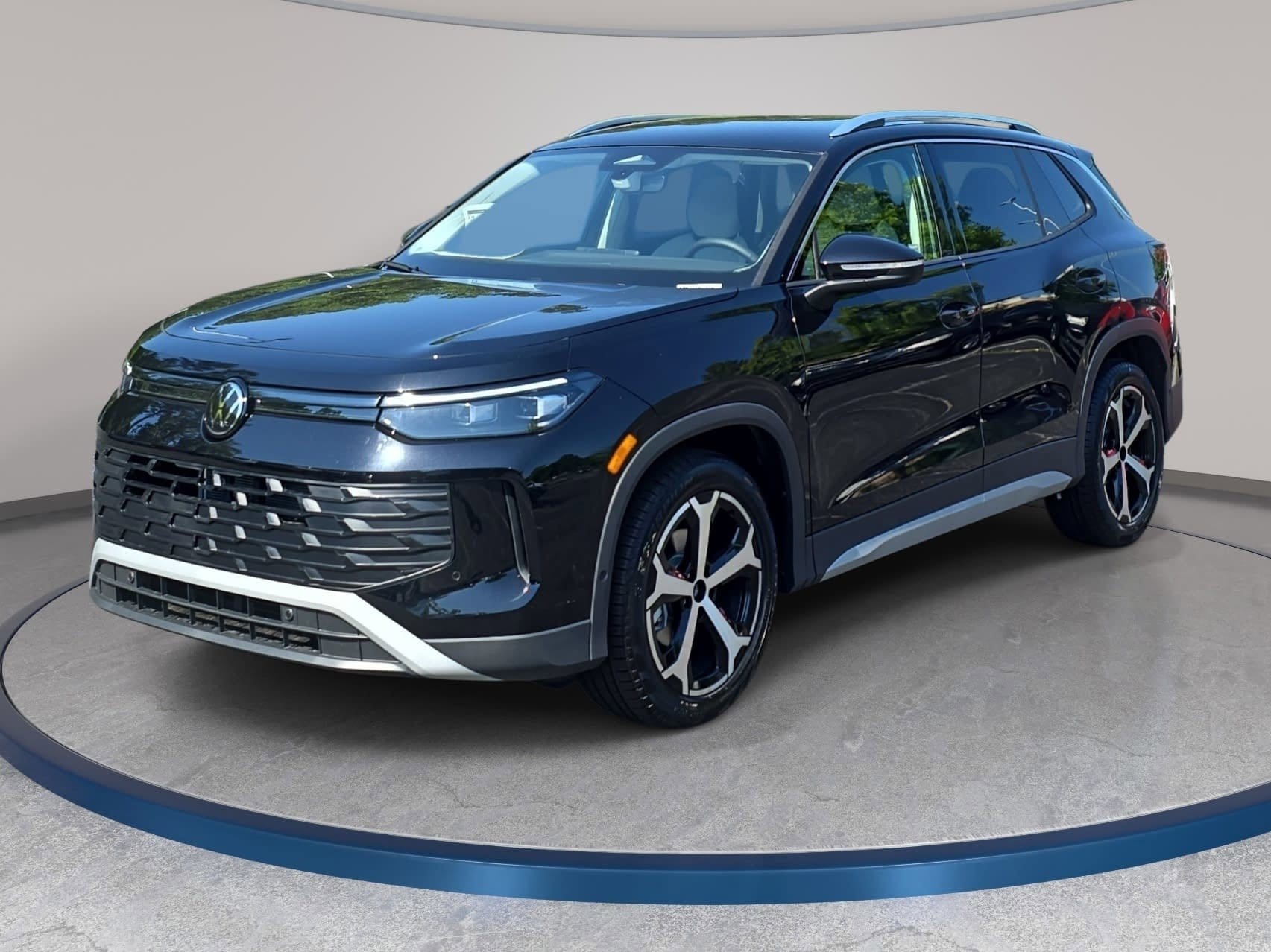 2026 Volkswagen Tiguan 2.0T SE's photo