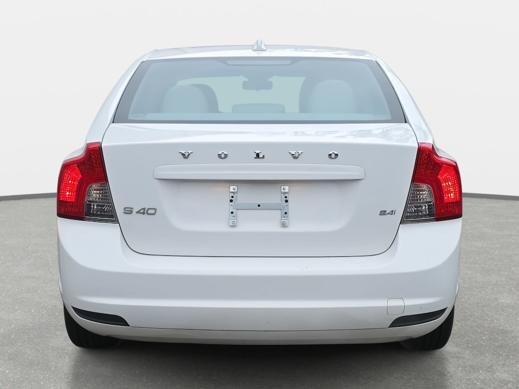 Used 2010 Volvo S40 2.4i Sedan
