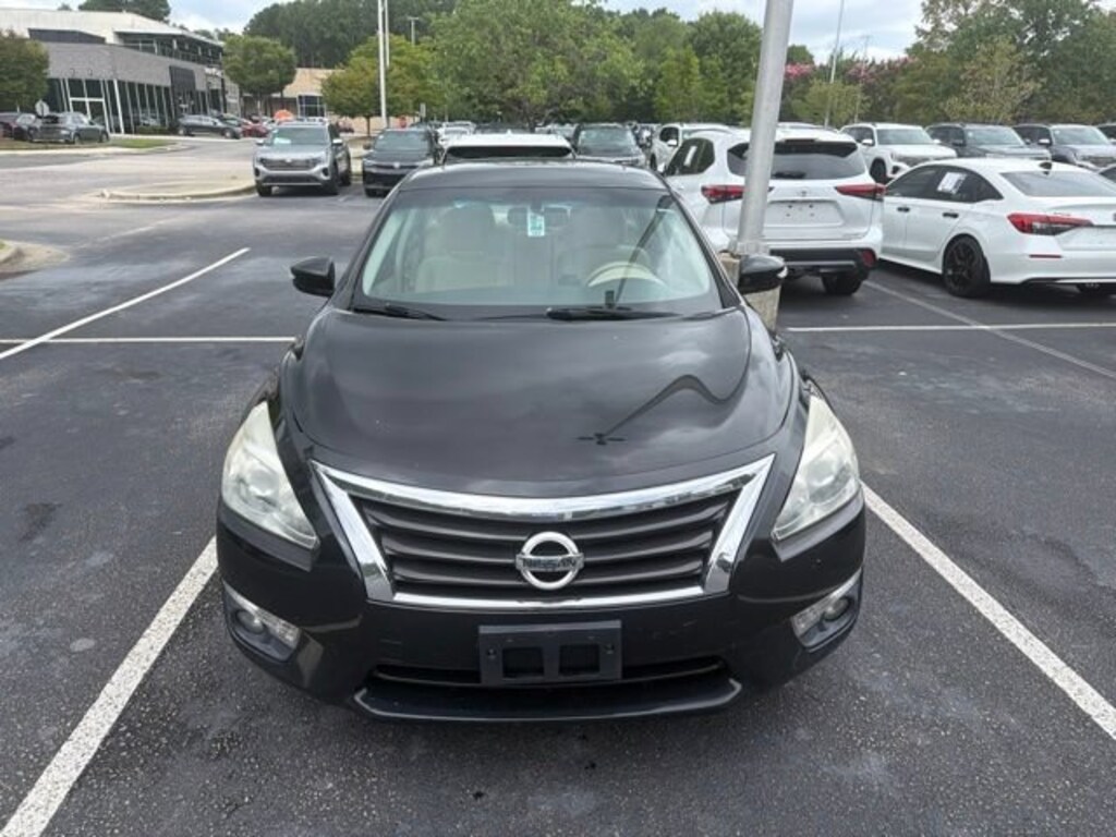 Used 2014 Nissan Altima 2.5 SV Sedan