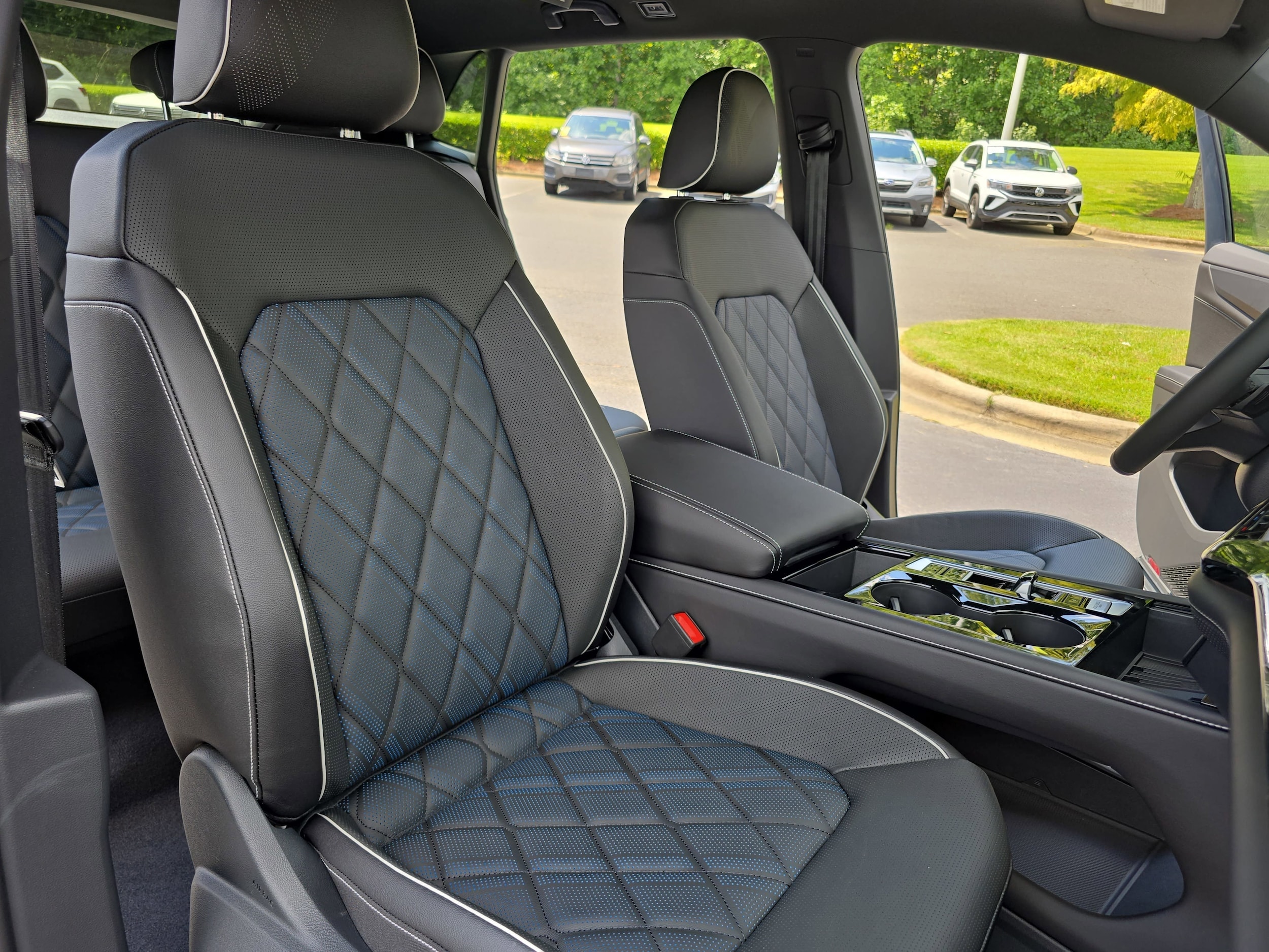 2026 Volkswagen Atlas Cross Sport SEL Premium R-LINE - Photo 10