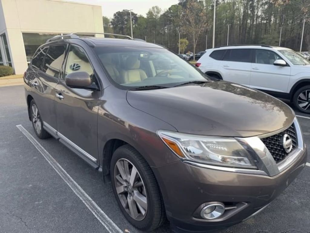 Used 2015 Nissan Pathfinder Platinum SUV
