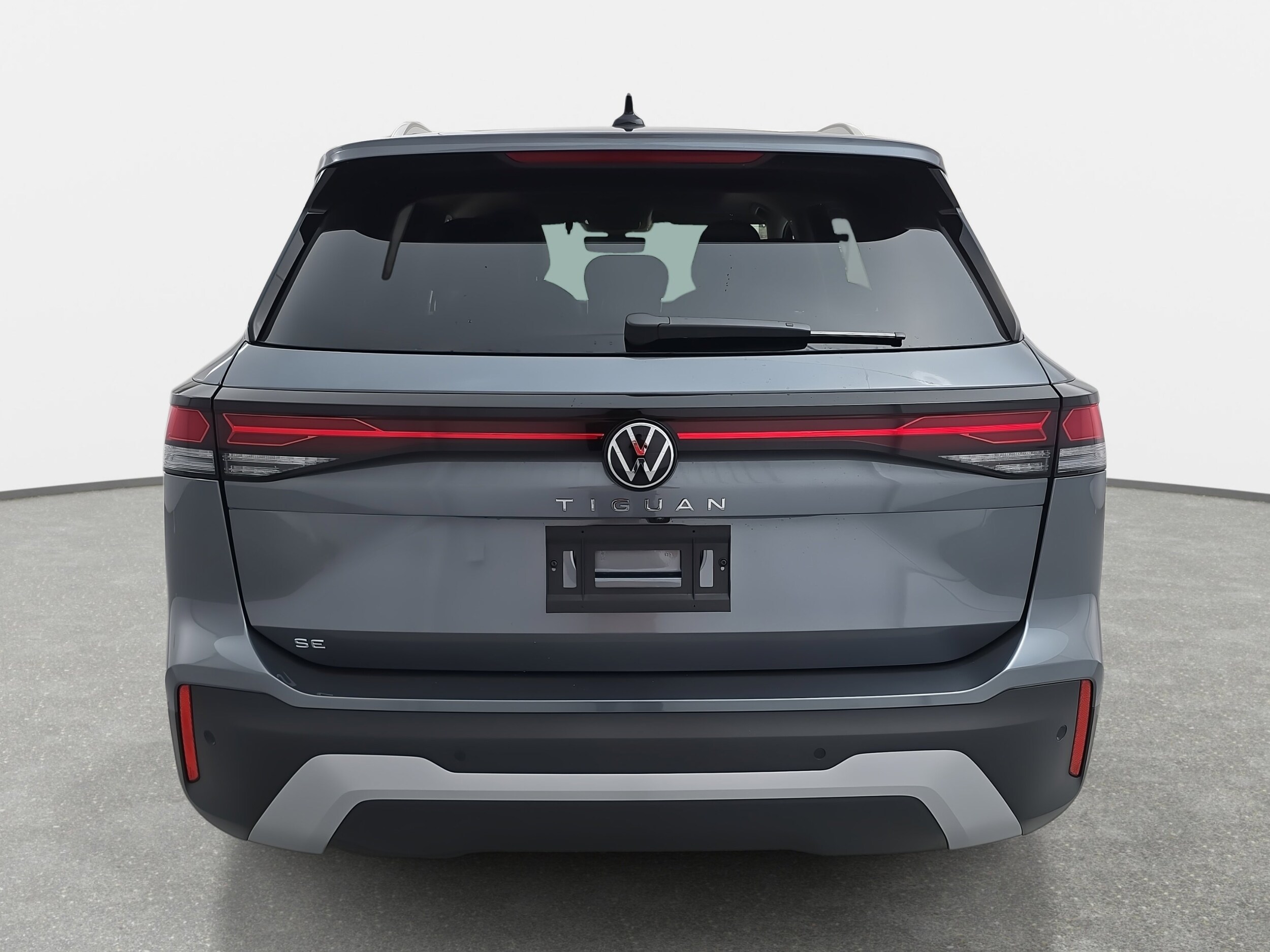 2026 Volkswagen Tiguan SE photo 4