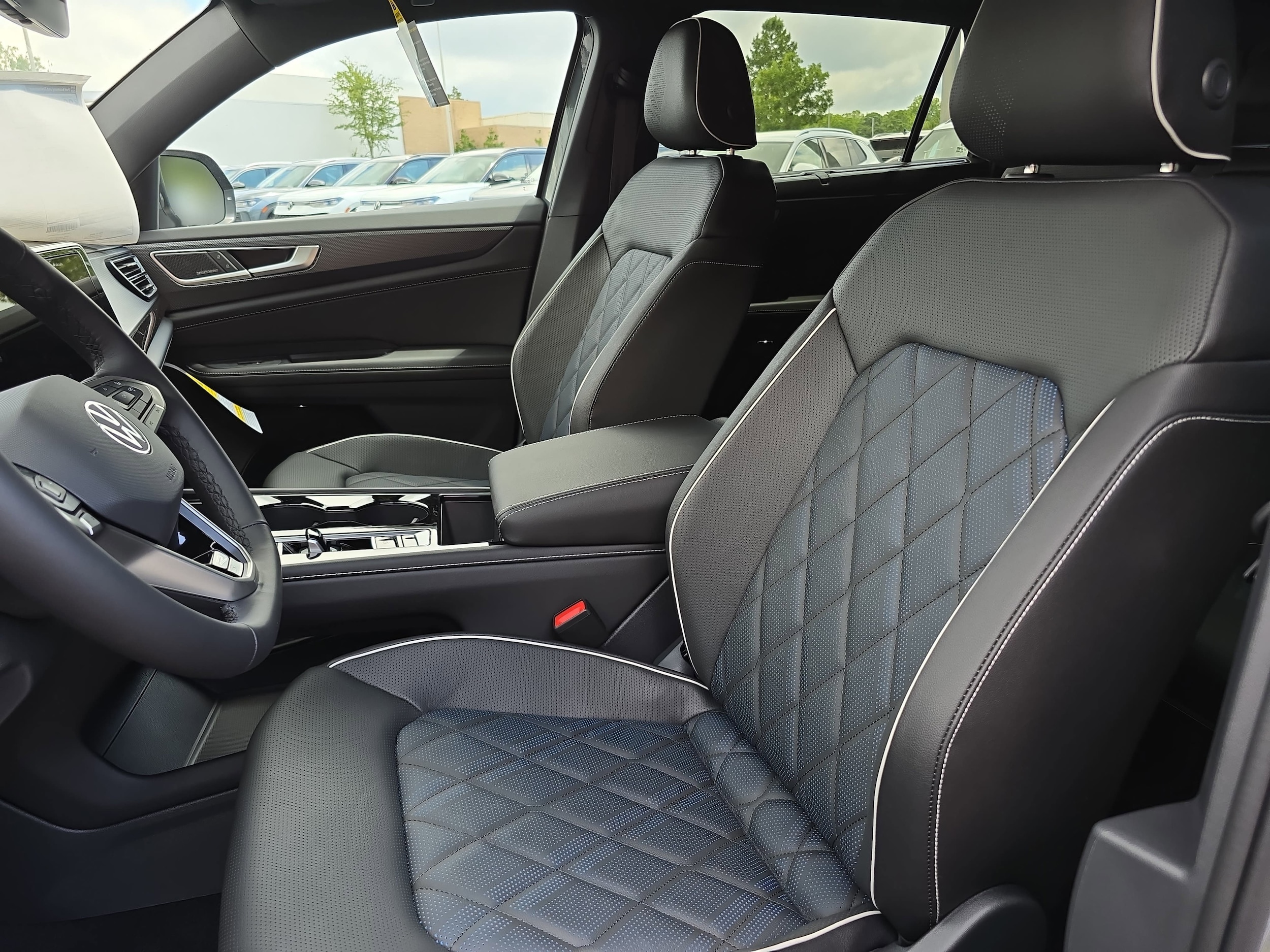 2026 Volkswagen Atlas Cross Sport SEL Premium R-LINE - Photo 15