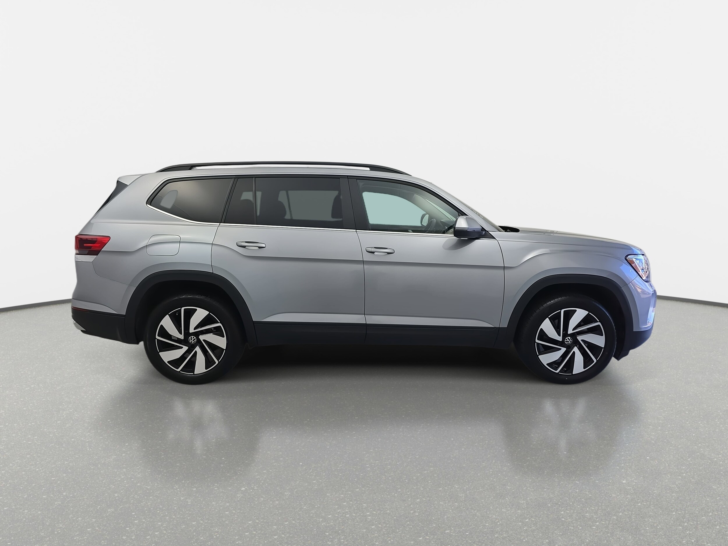 2024 Volkswagen Atlas SE Technology photo 2