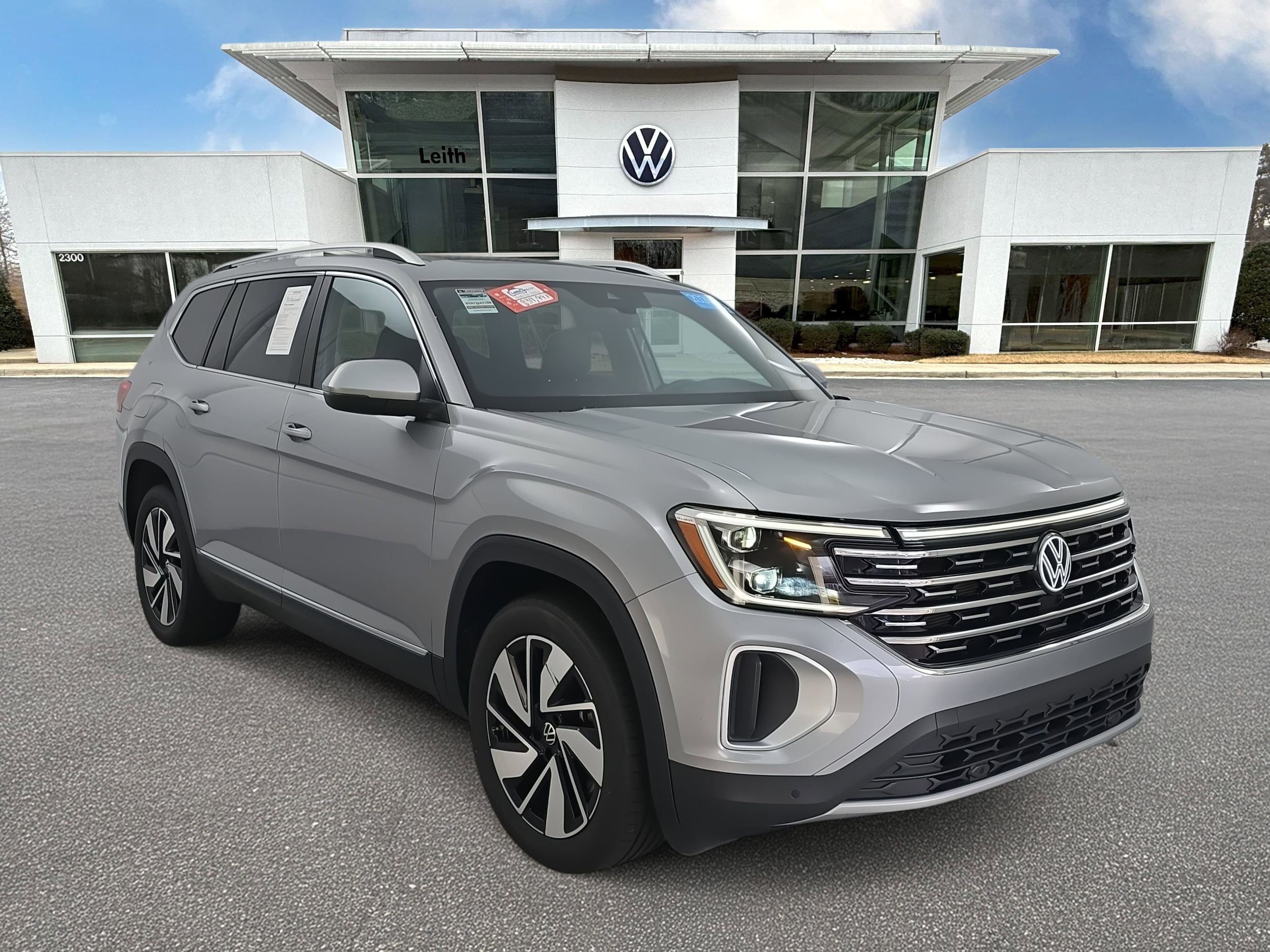 2024 Volkswagen Atlas SEL's photo