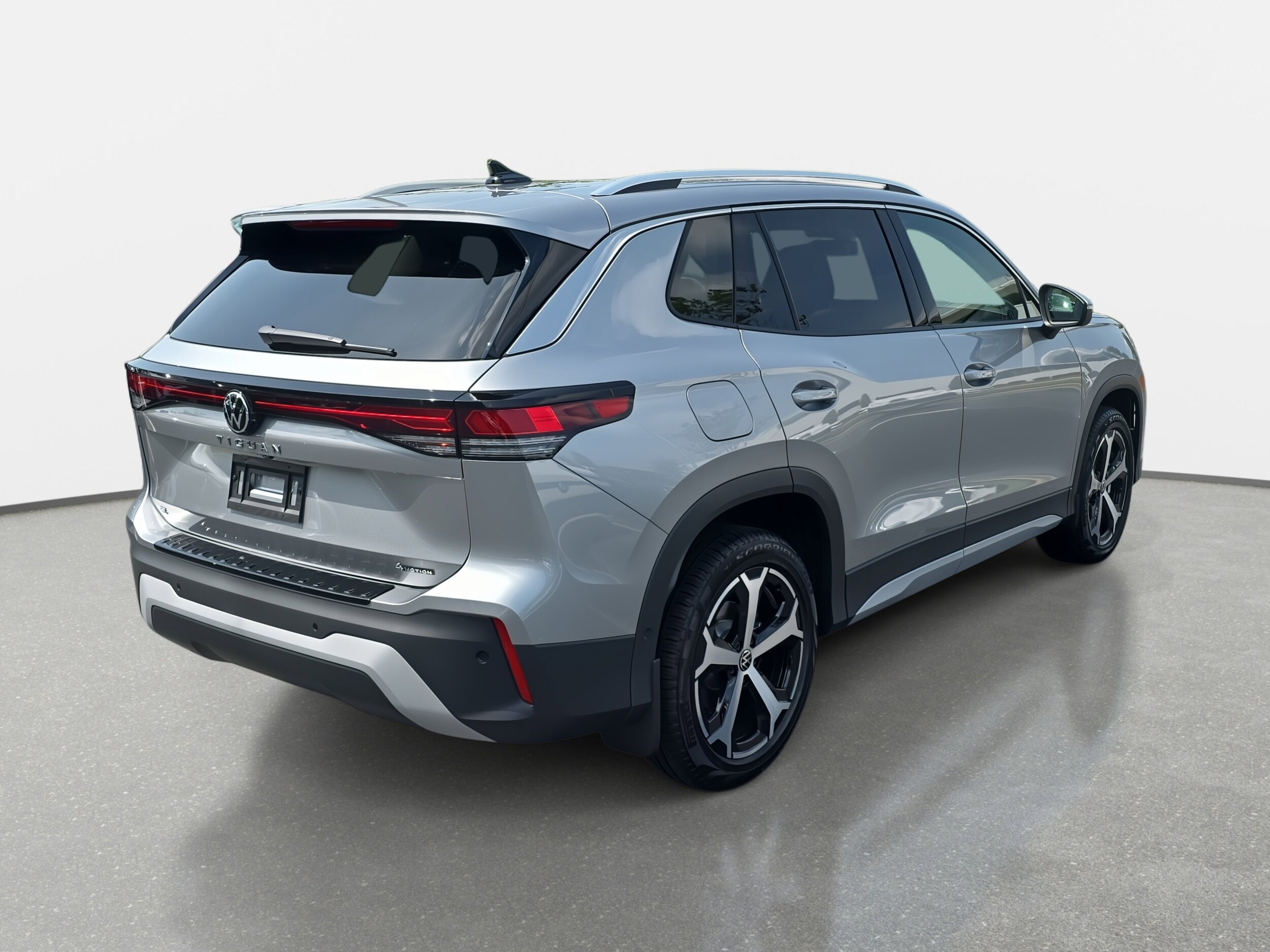 2025 Volkswagen Tiguan SE photo 3