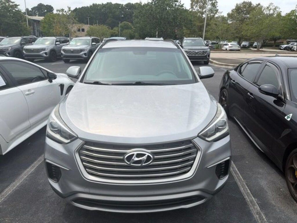 Used 2017 Hyundai Santa Fe SE SUV