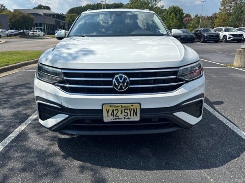 Used 2024 Volkswagen Tiguan 2.0T SE SUV