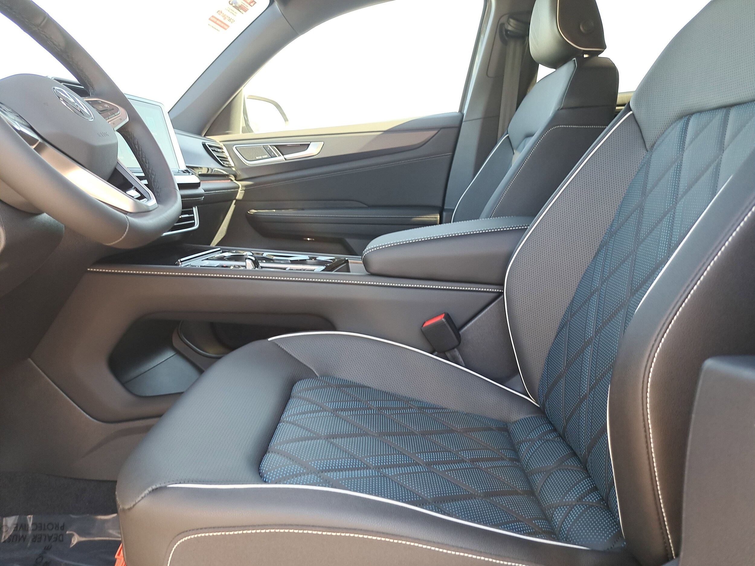 2026 Volkswagen Atlas Cross Sport SEL Premium R-LINE - Photo 16