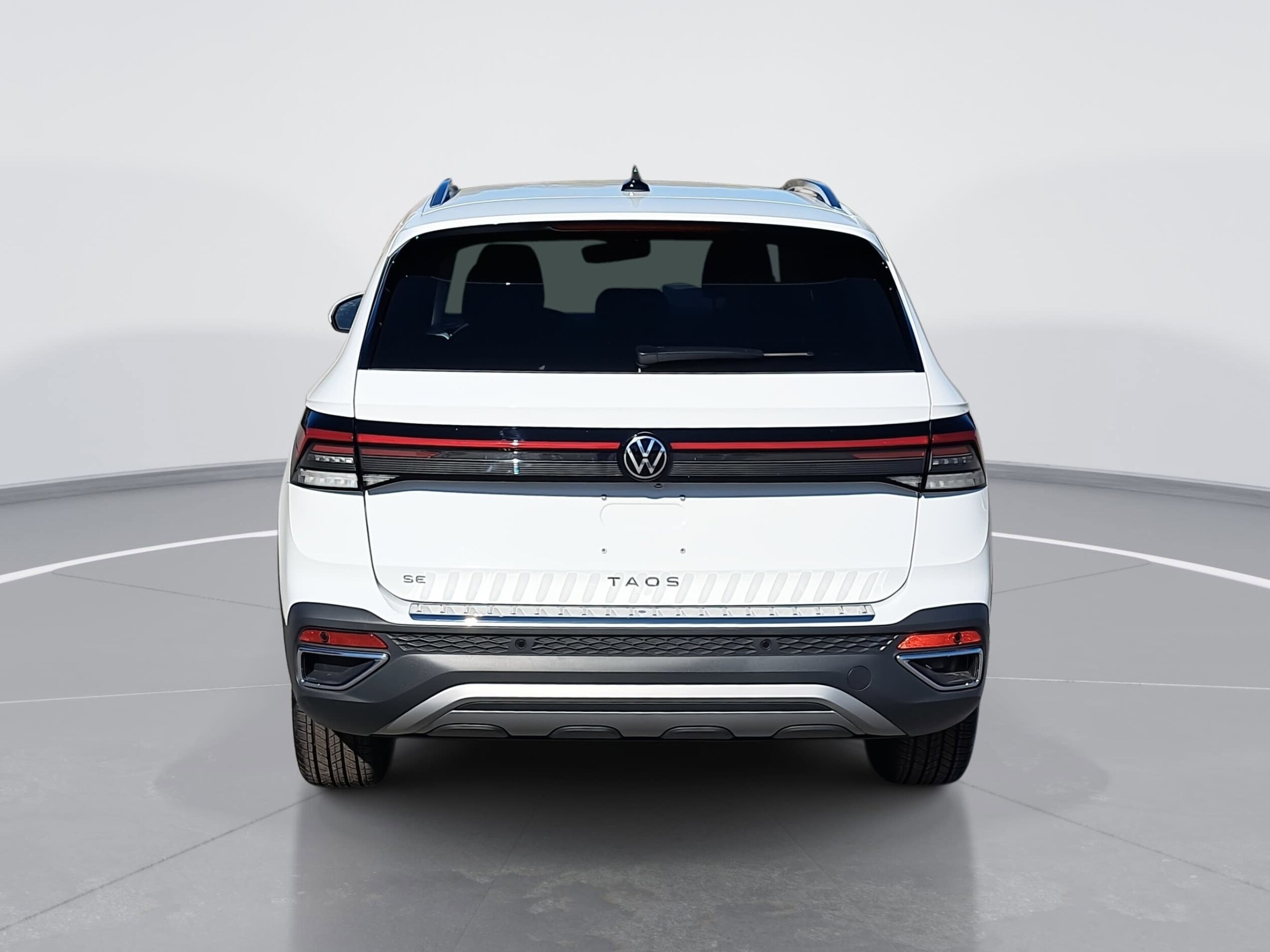 2026 Volkswagen Taos SE photo 3