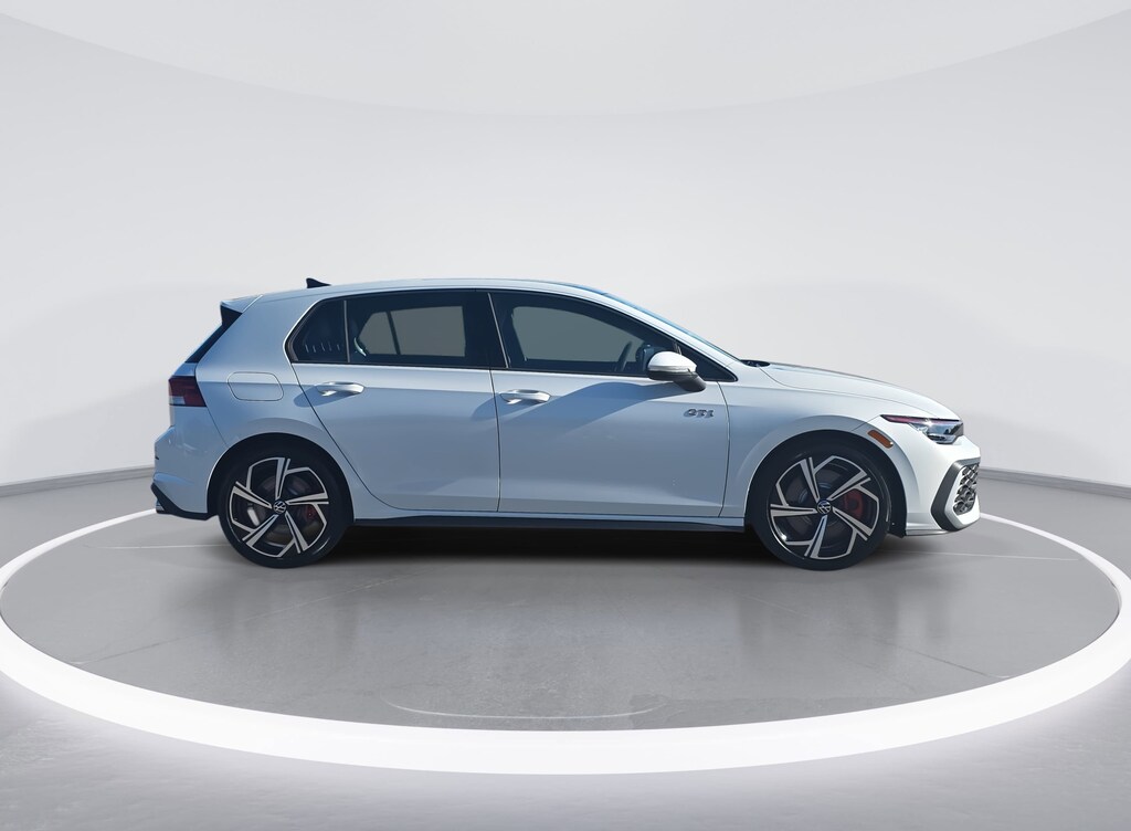New 2026 Volkswagen Golf GTI SE 2.0T SE DSG