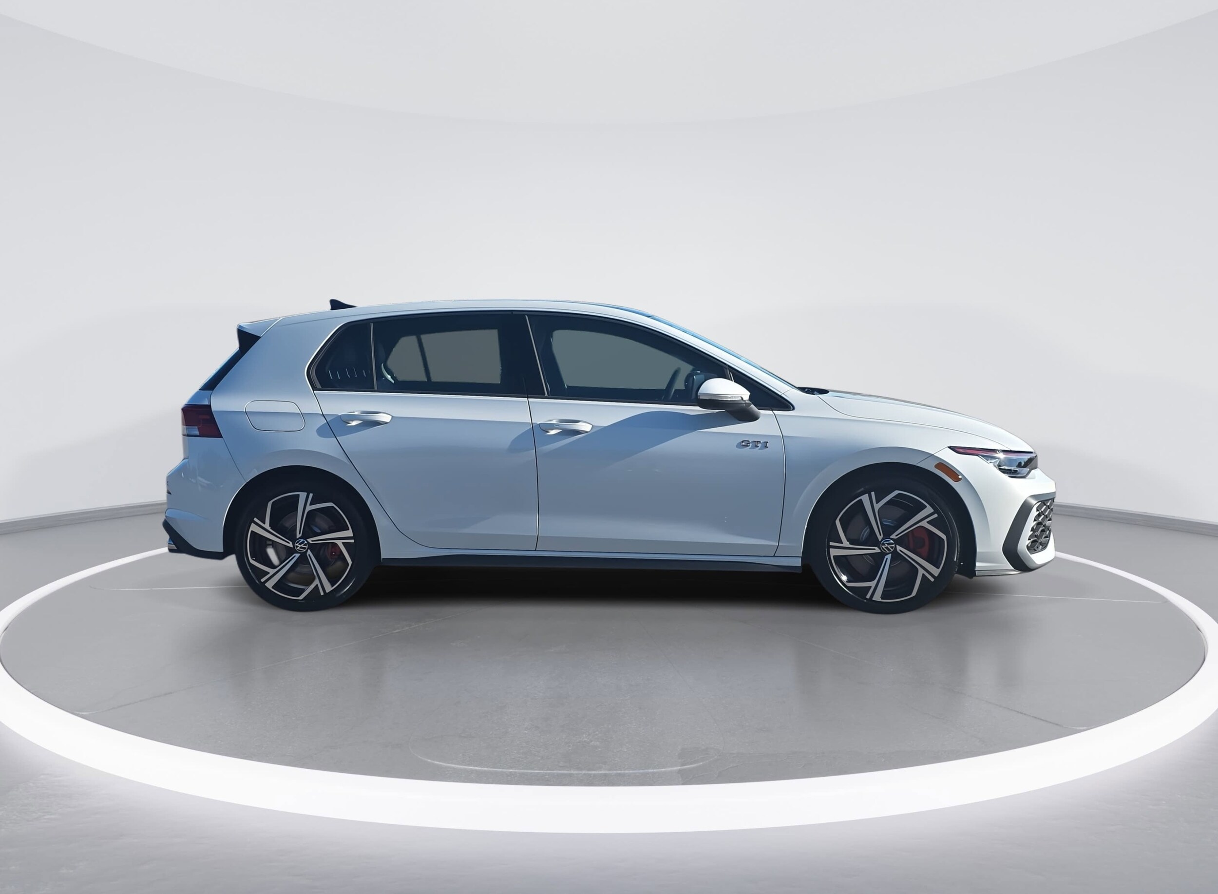 2026 Volkswagen Golf GTI SE photo 2