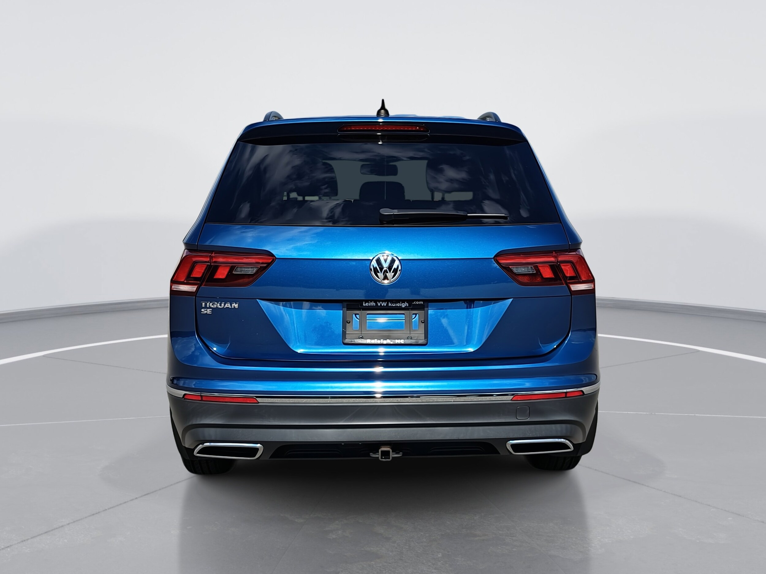 2020 Volkswagen Tiguan SE photo 2