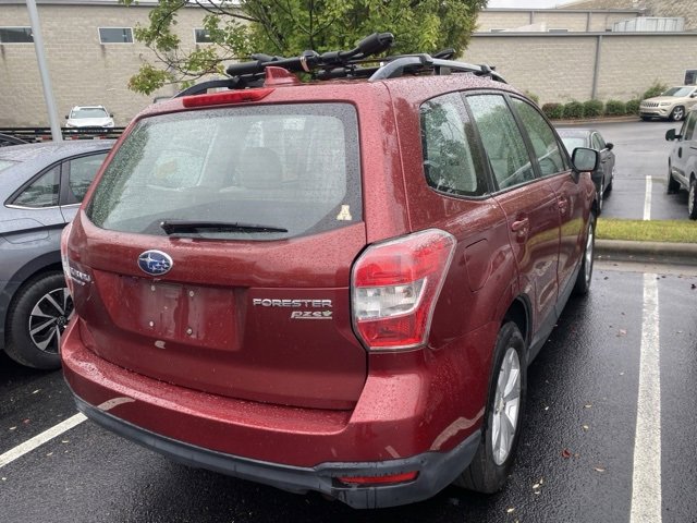 2016 Subaru Forester 2.5i photo 2