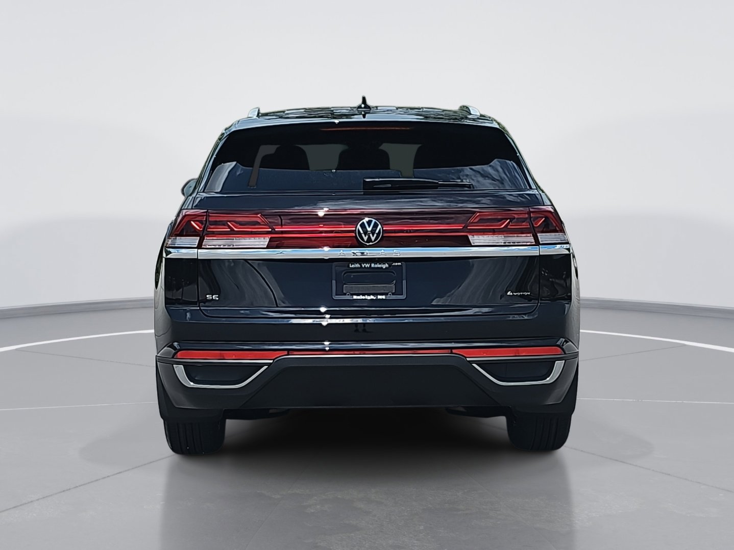 2025 Volkswagen Atlas Cross Sport SE photo 4