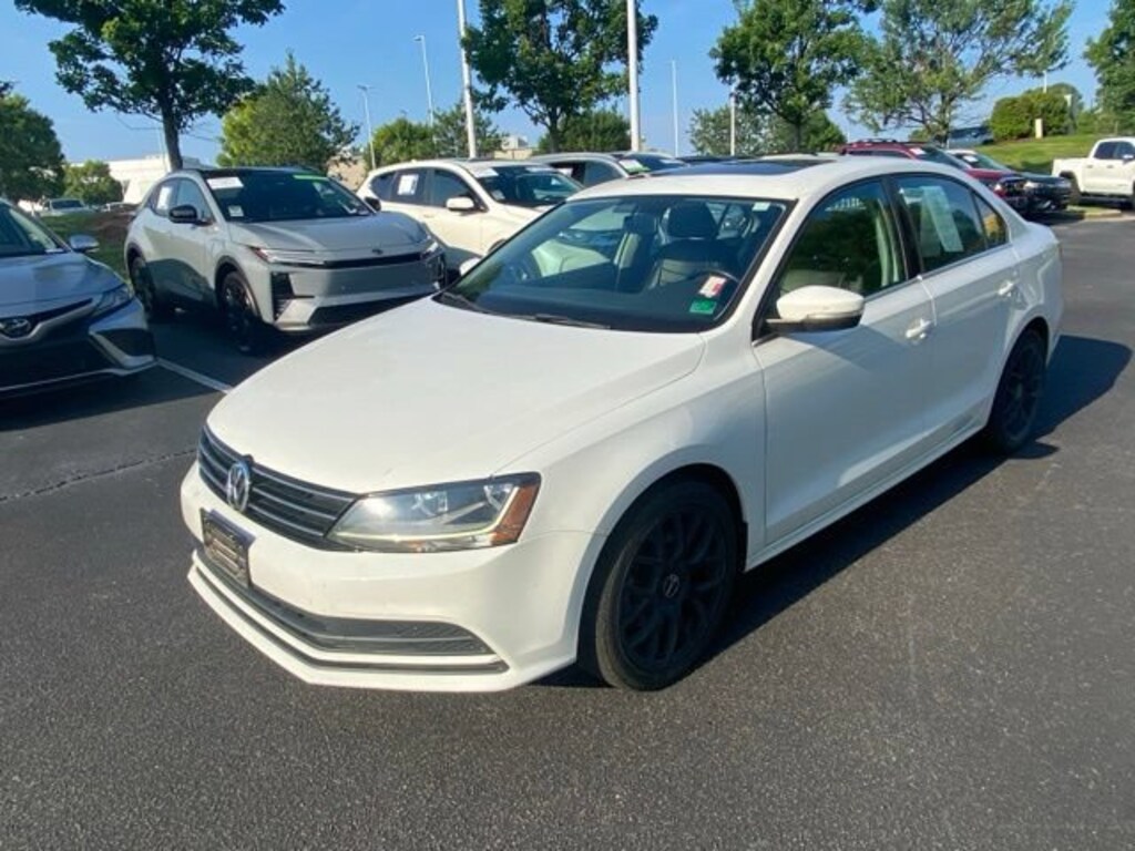 Used 2017 Volkswagen Jetta 1.4T SE Sedan