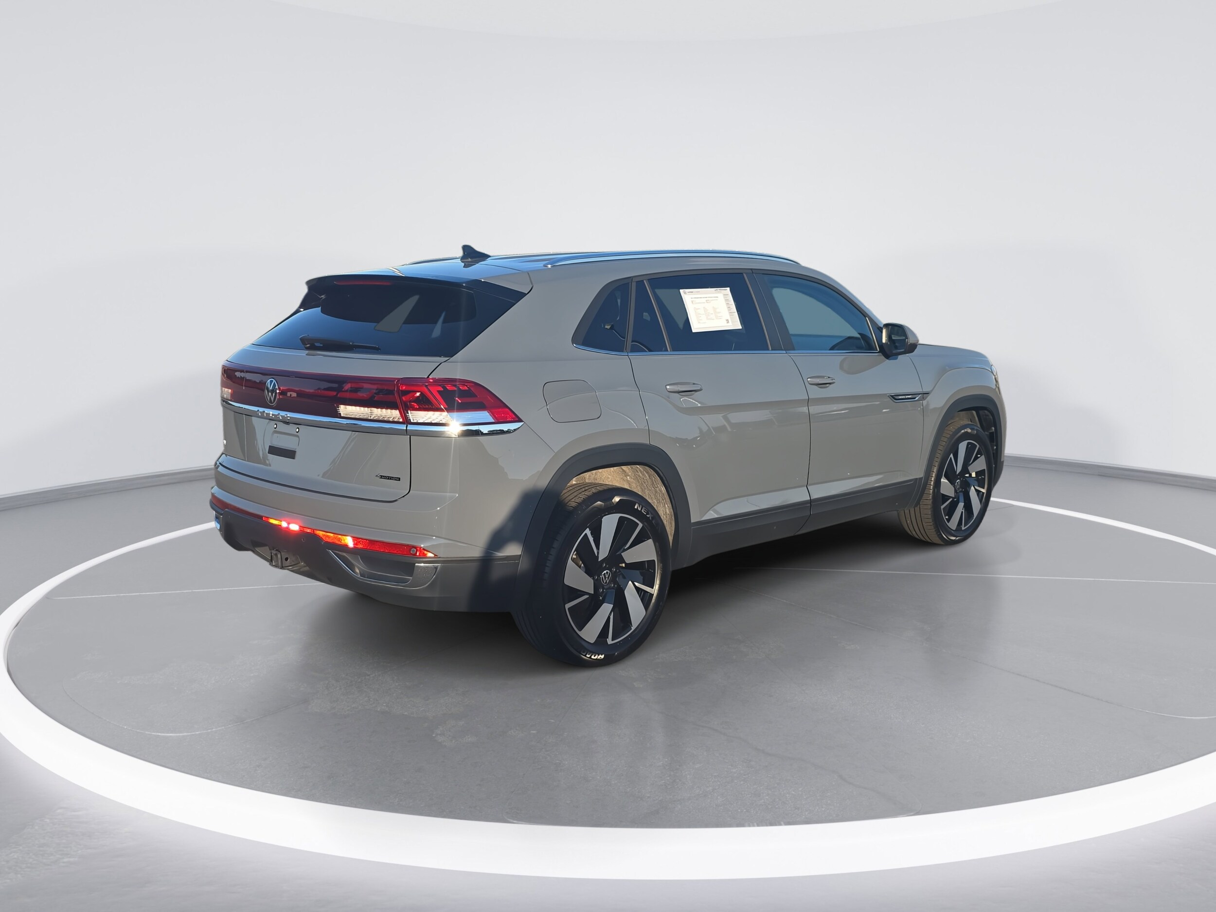 2024 Volkswagen Atlas Cross Sport SE Technology photo 2
