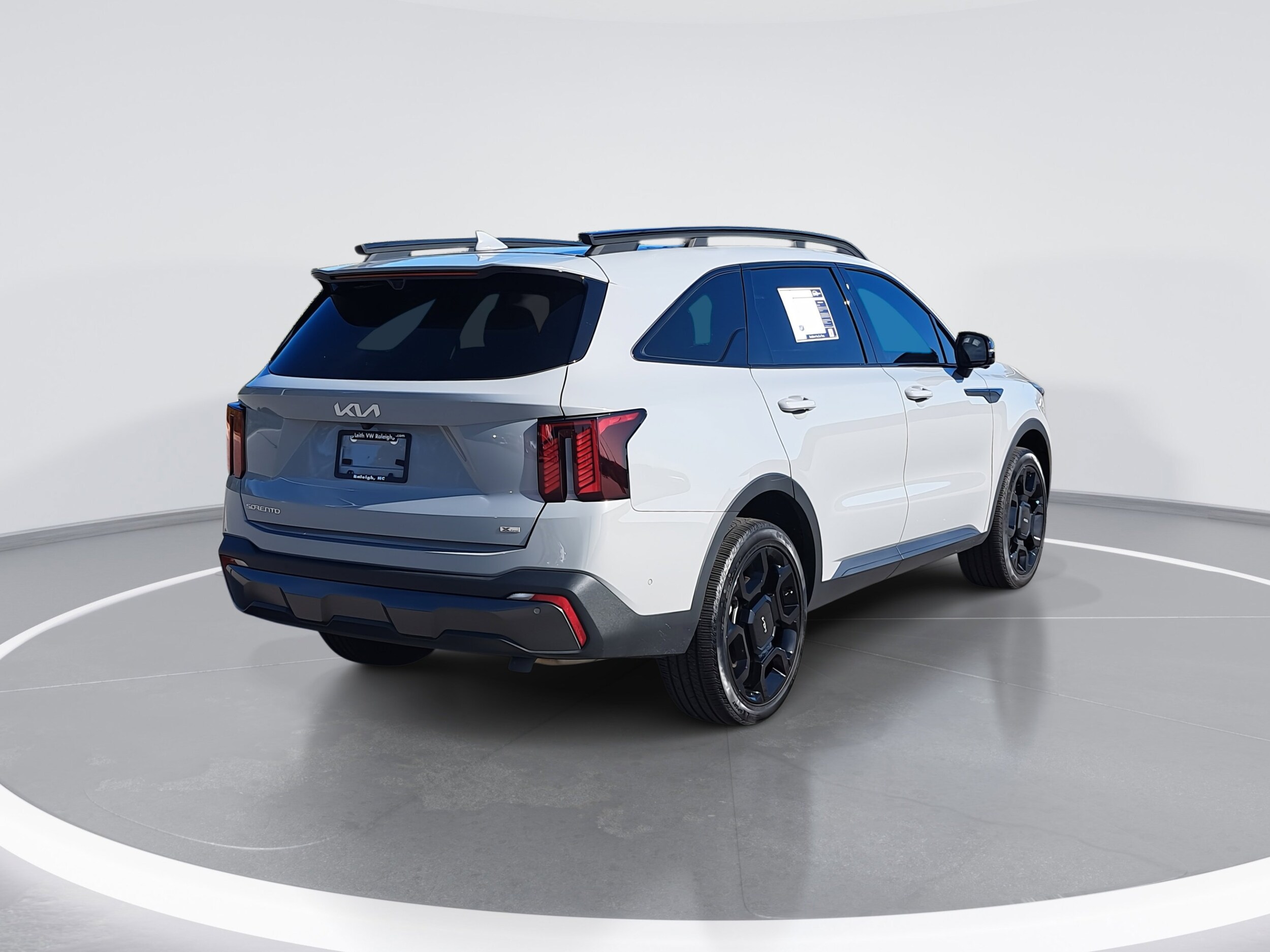 2024 Kia Sorento X-Line SX Prestige photo 3